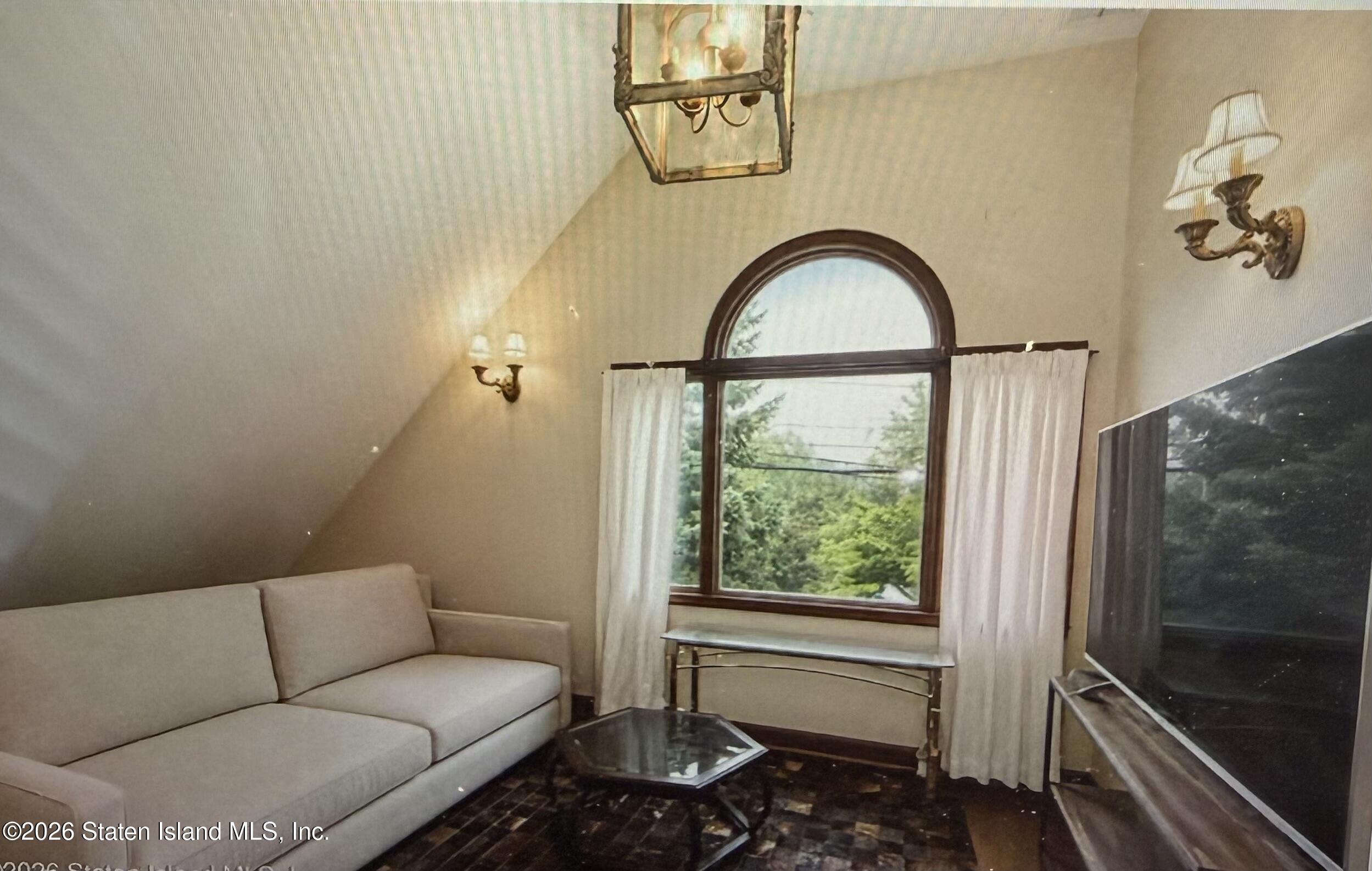 2372 Victory Boulevard, Staten Island, NY, 10314 image 11