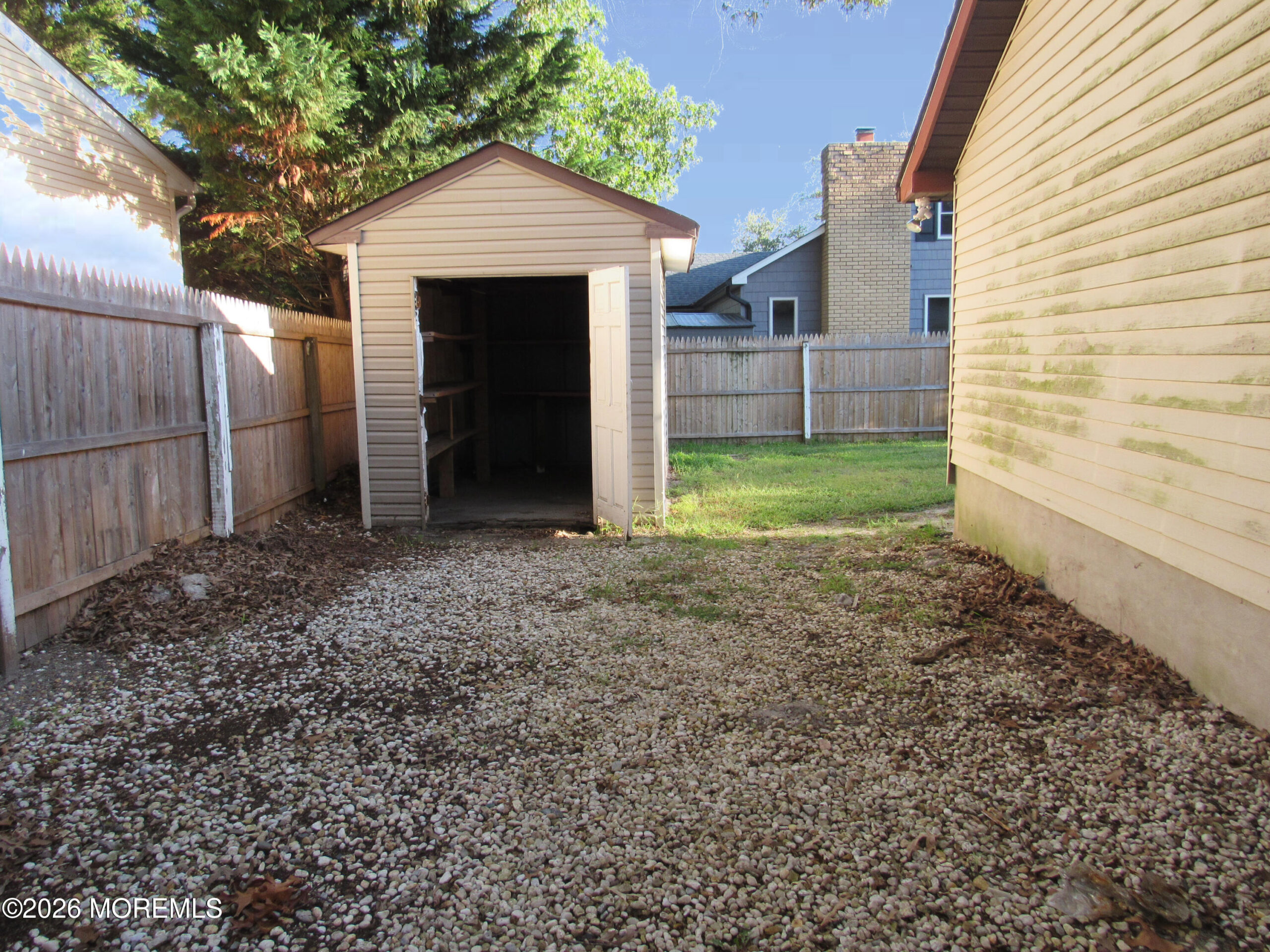 120 Bay Way Image 4