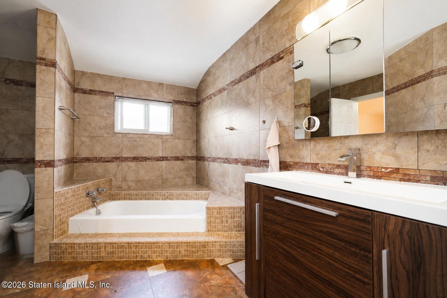16 May Place, Staten Island, NY, 10312 image 32