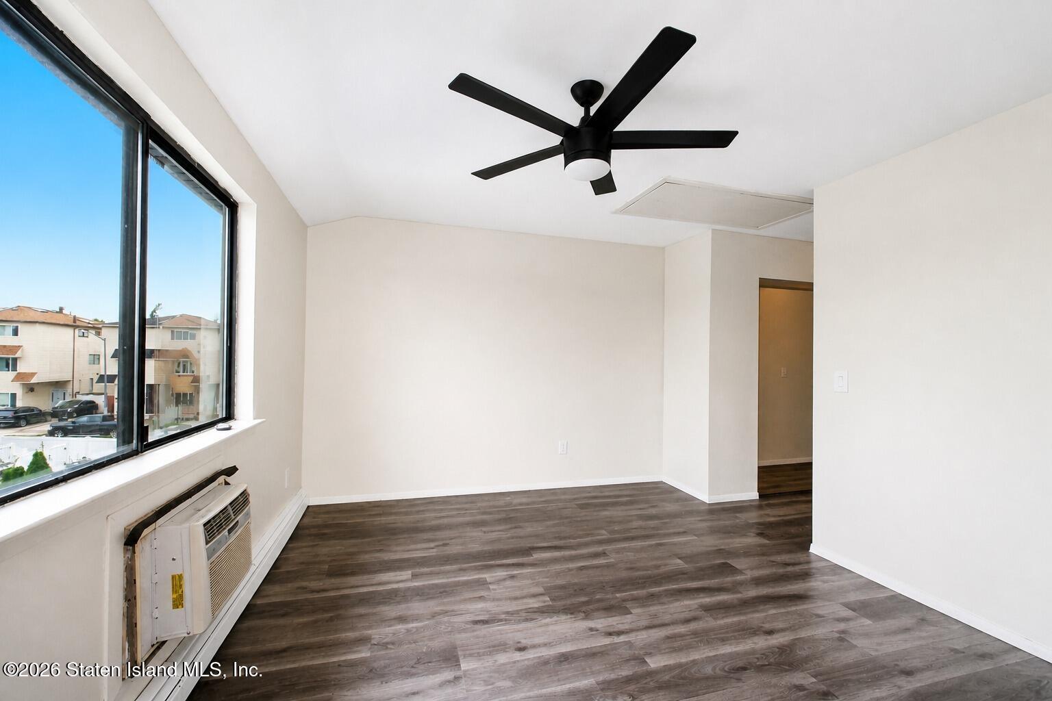79 Green Valley Road, Staten Island, NY, 10312 image 12