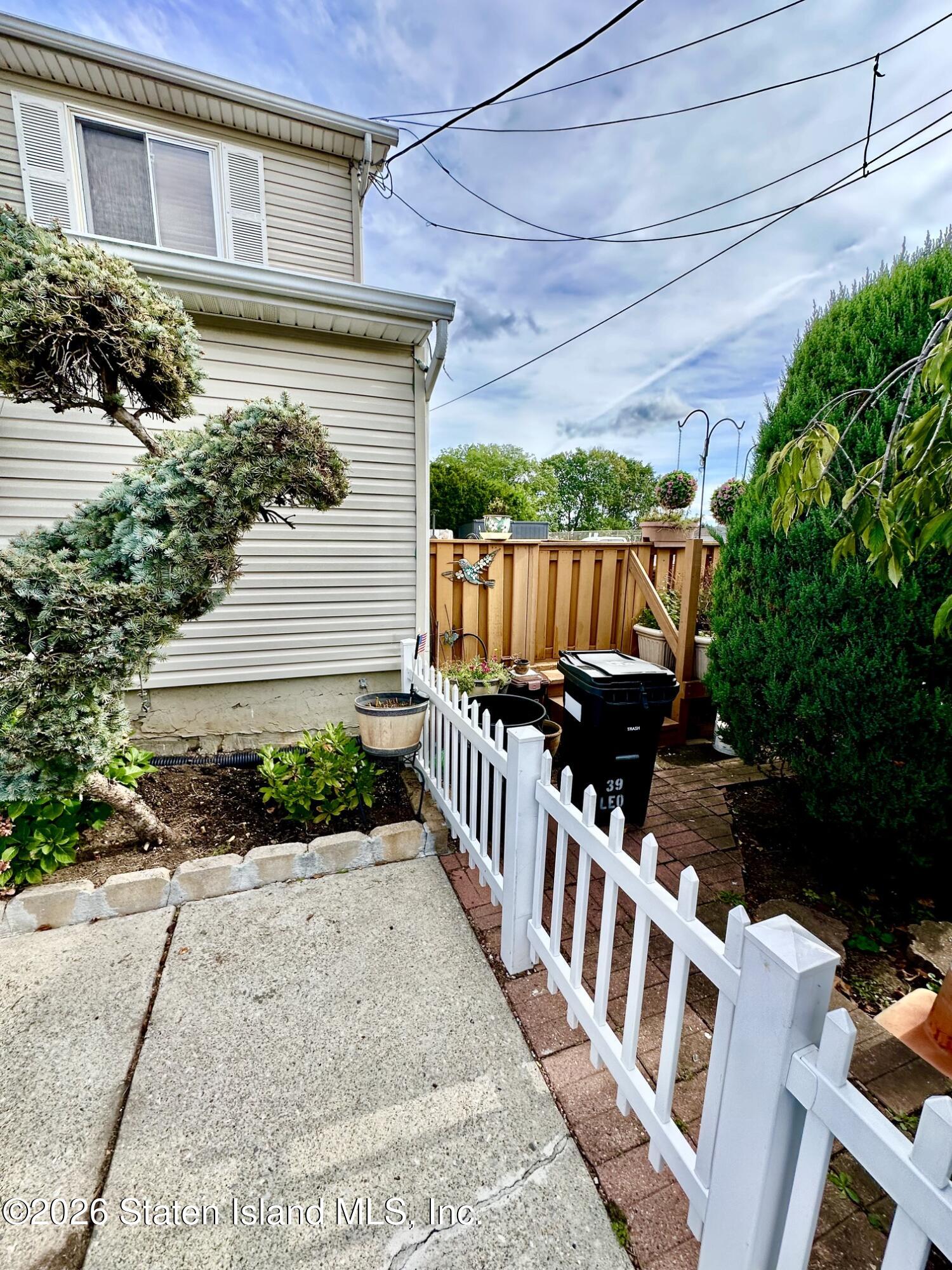 39 Leo Street Image 3