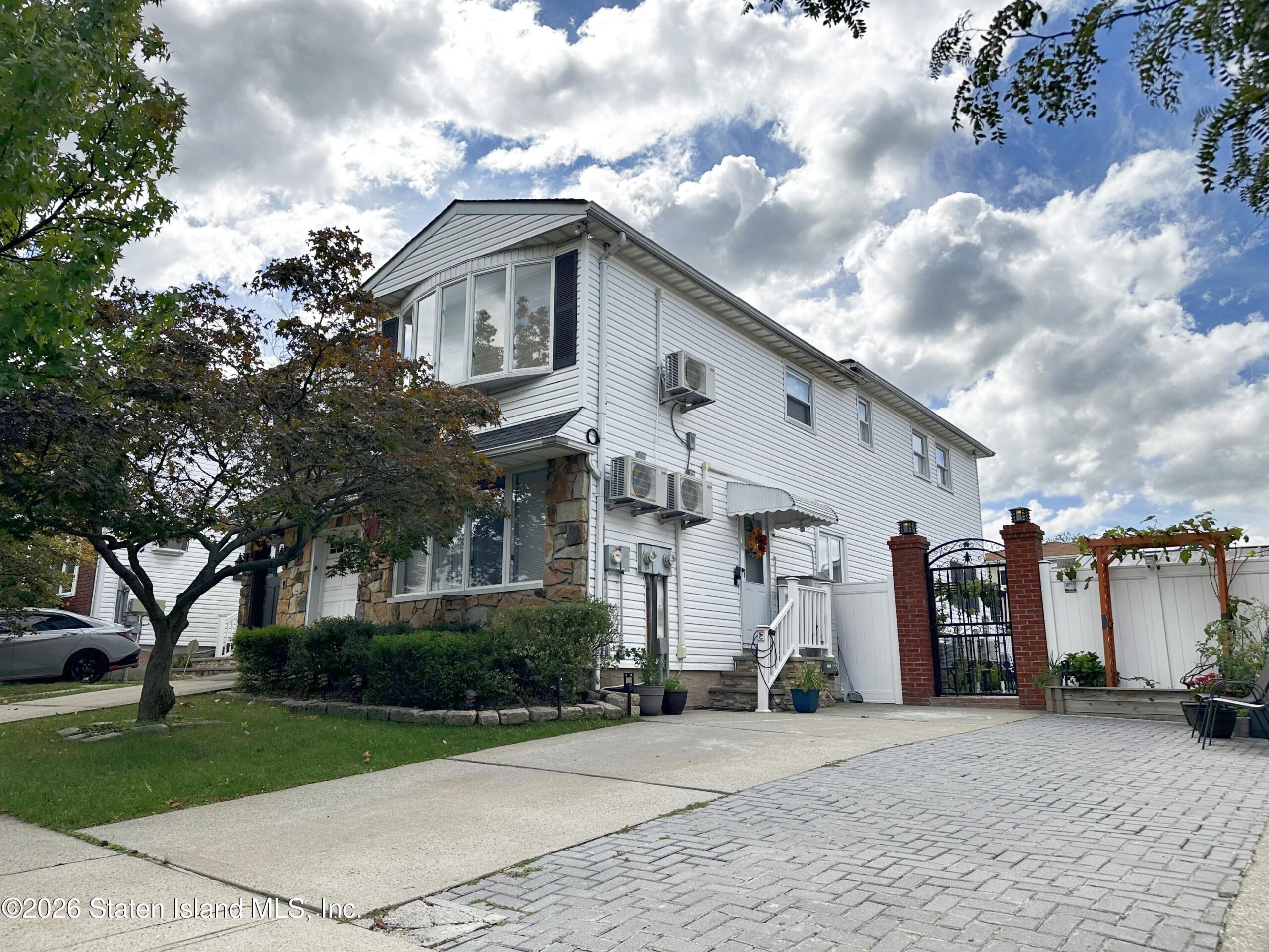 528 Eltingville Boulevard Image 3
