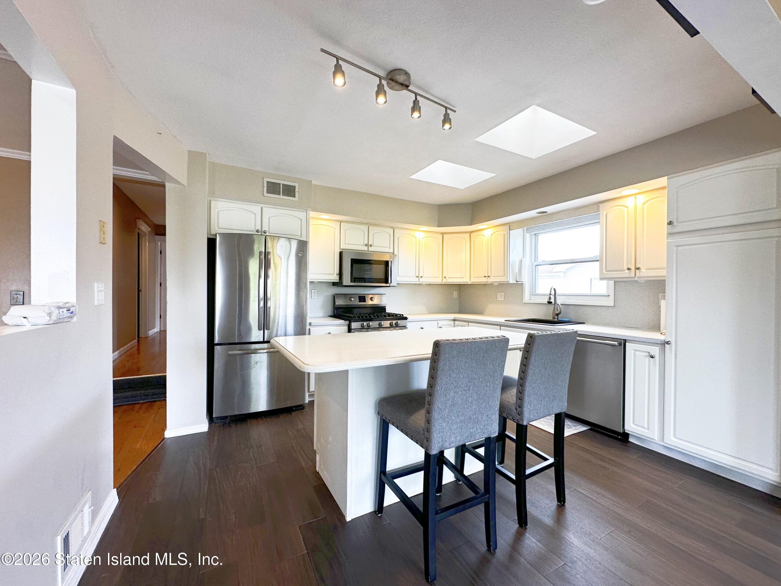 528 Eltingville Boulevard, Staten Island, NY, 10312 image 21