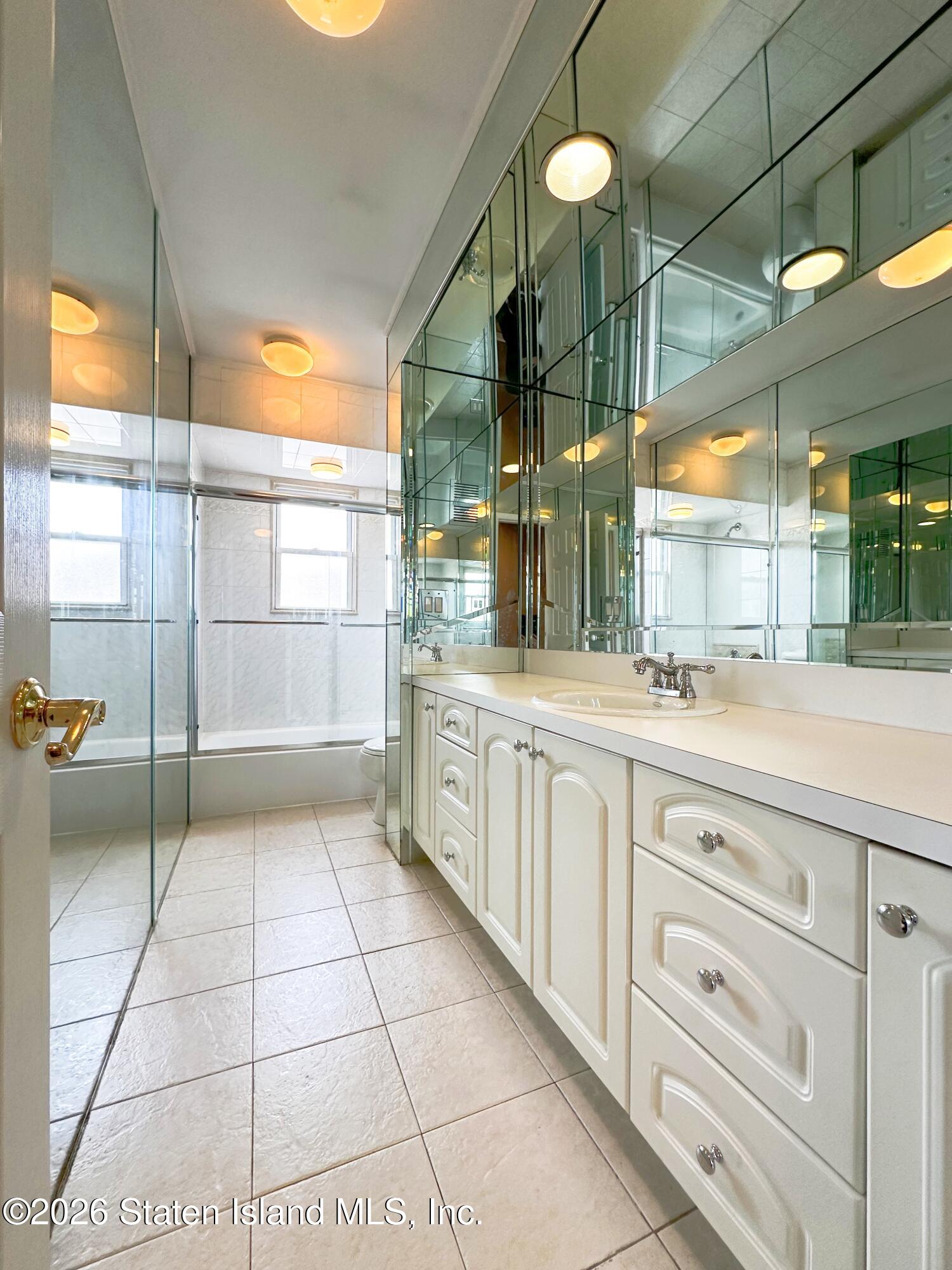 528 Eltingville Boulevard, Staten Island, NY, 10312 image 26
