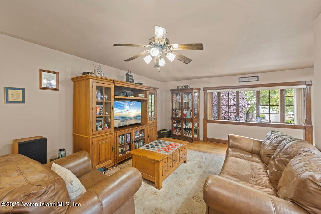 98 Figurea Avenue Image 4