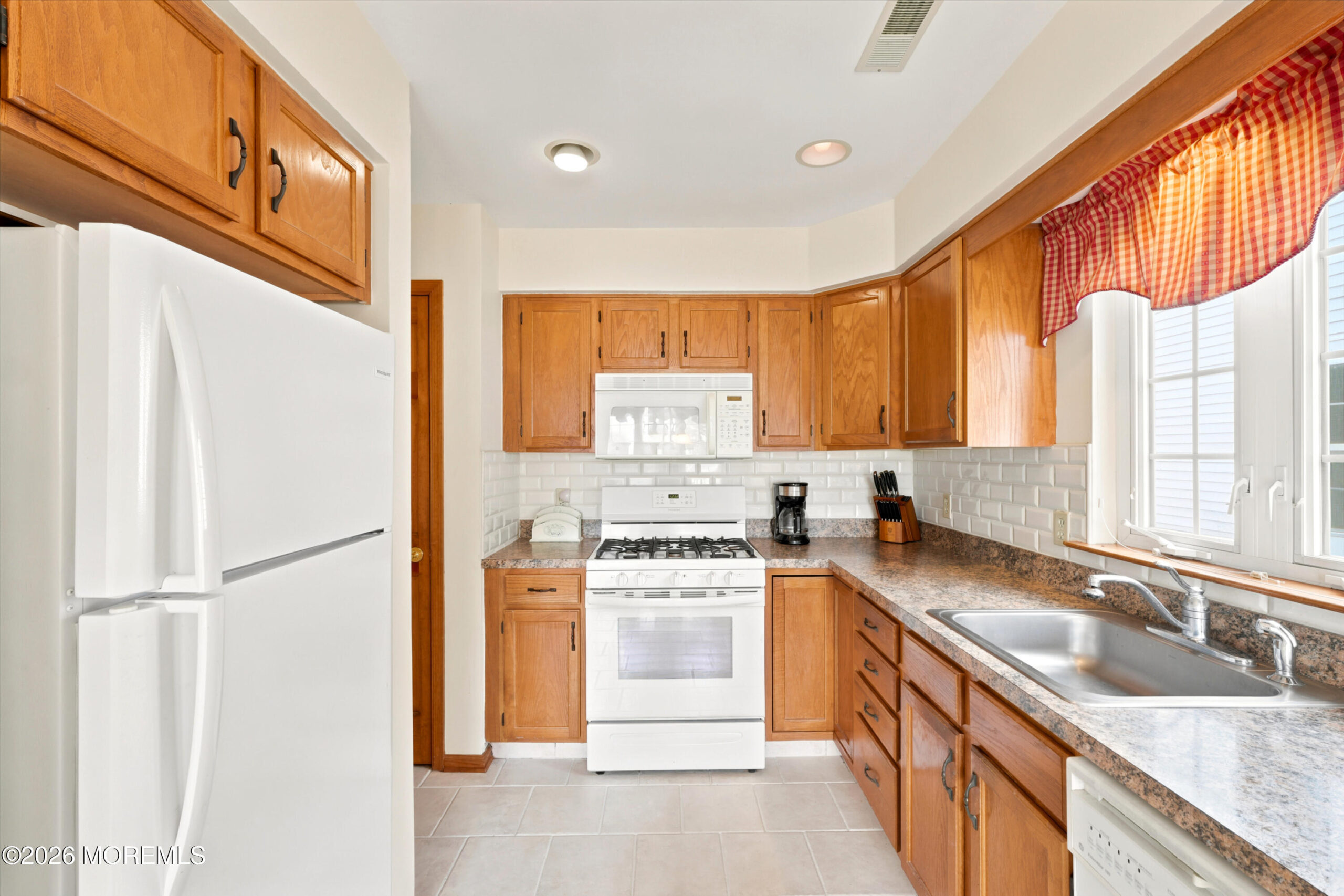 16 Angus Court, Jackson, NJ, 08527 image 12