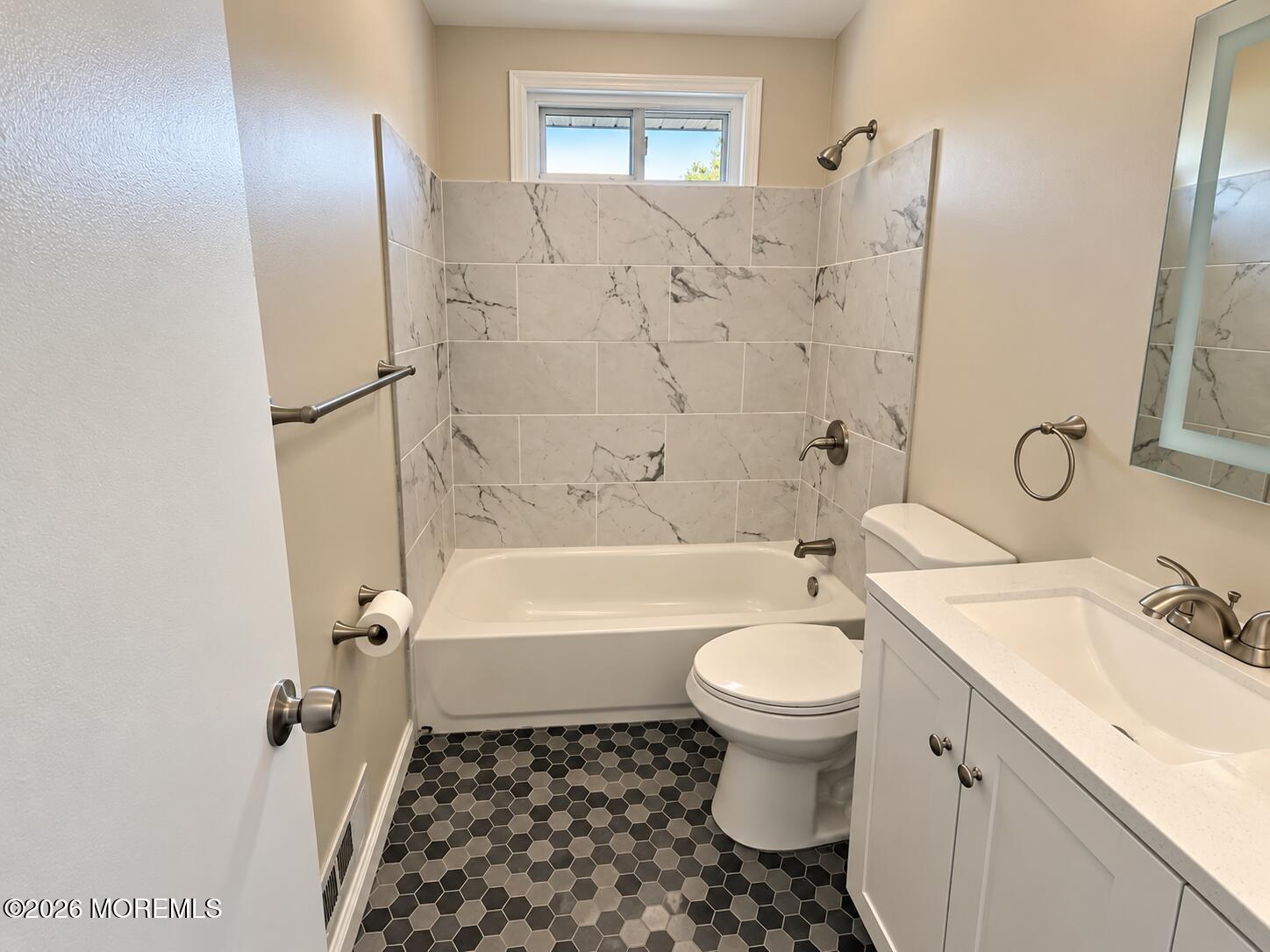 112 Blossom Drive Image 4