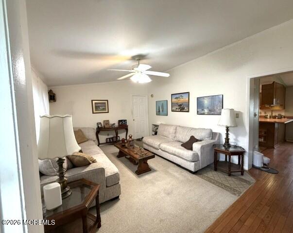 302 Kenwood Court Image 2