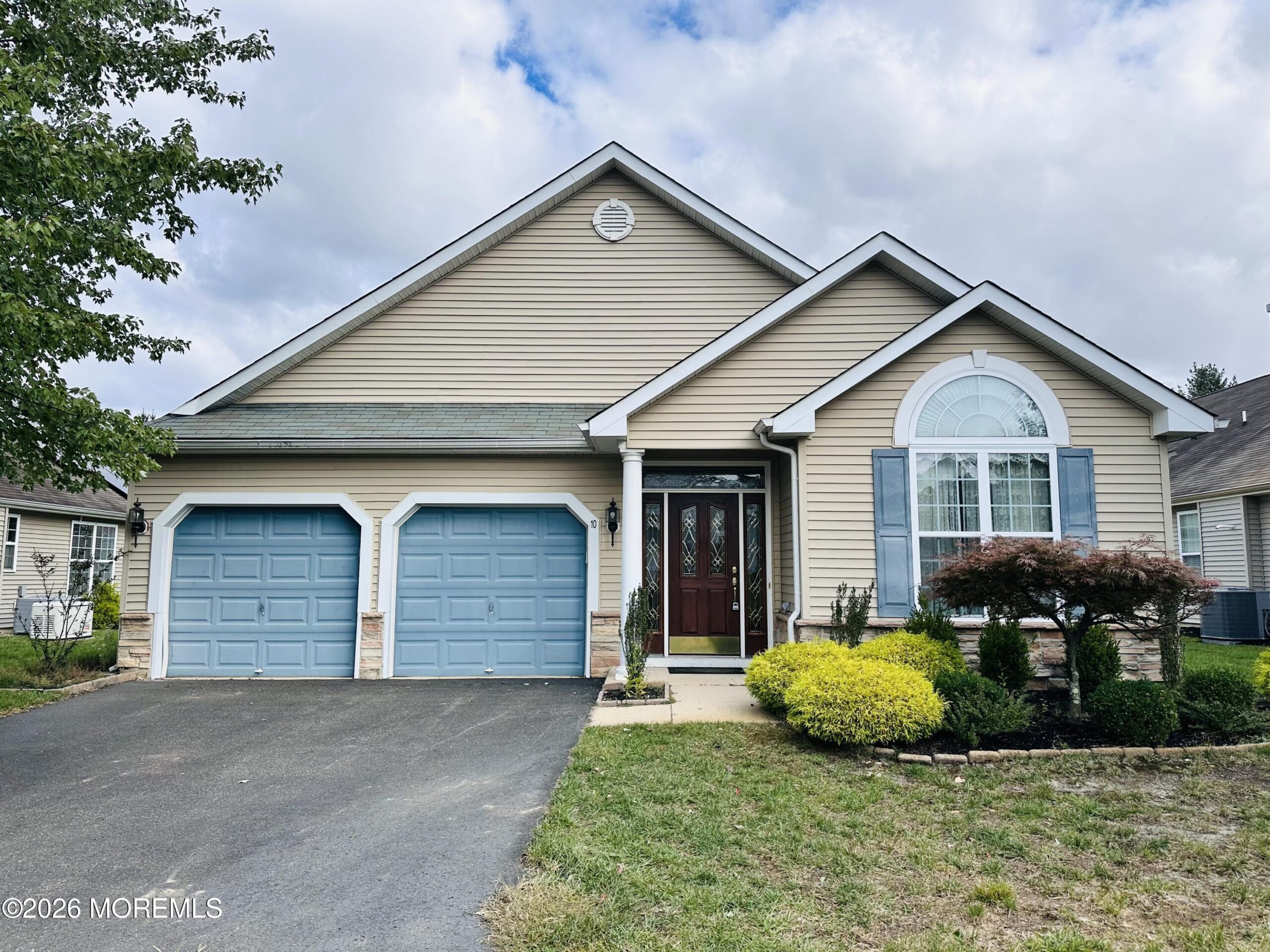 10 Woodview Drive Image 4