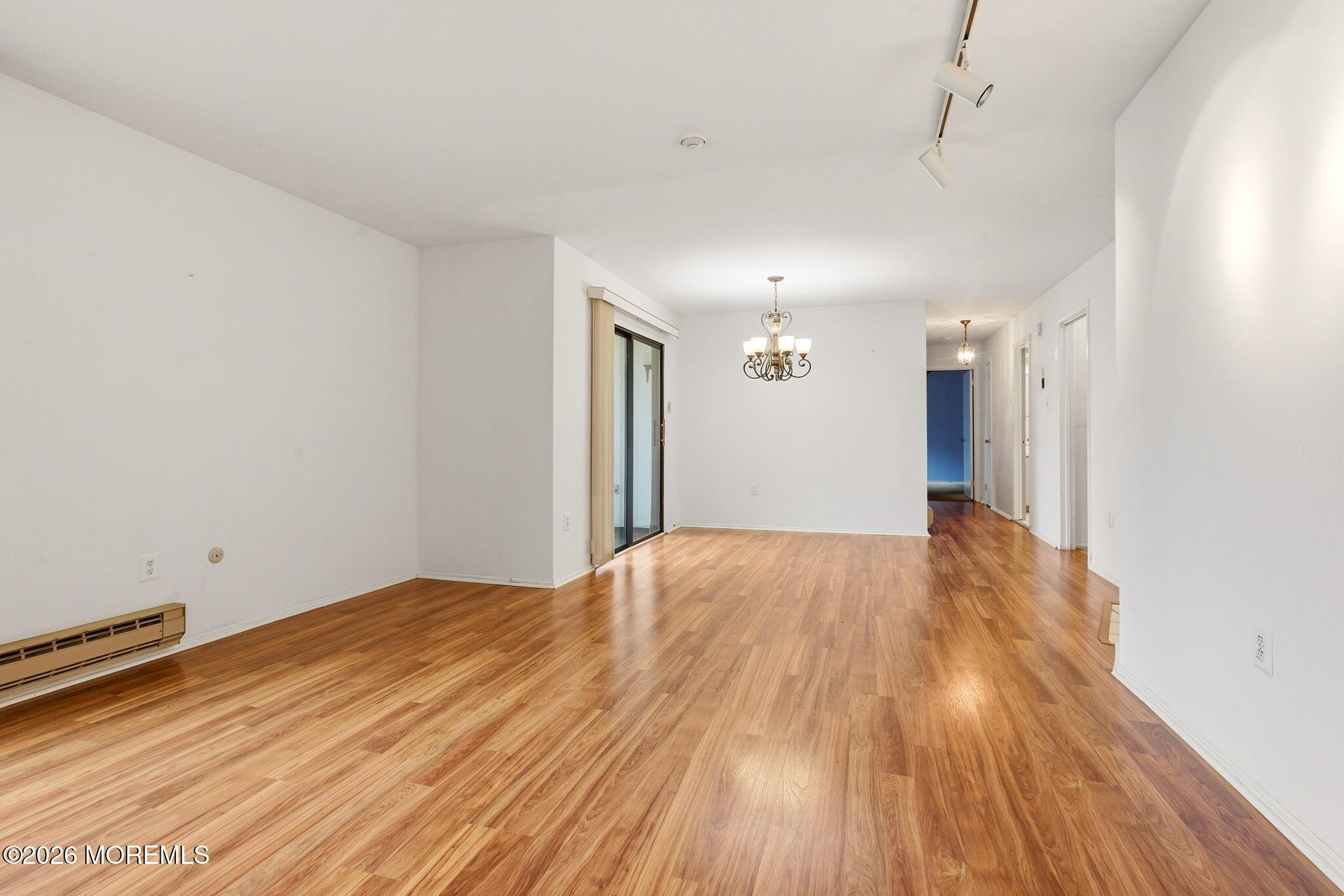 82 Amberly Drive A Image 5