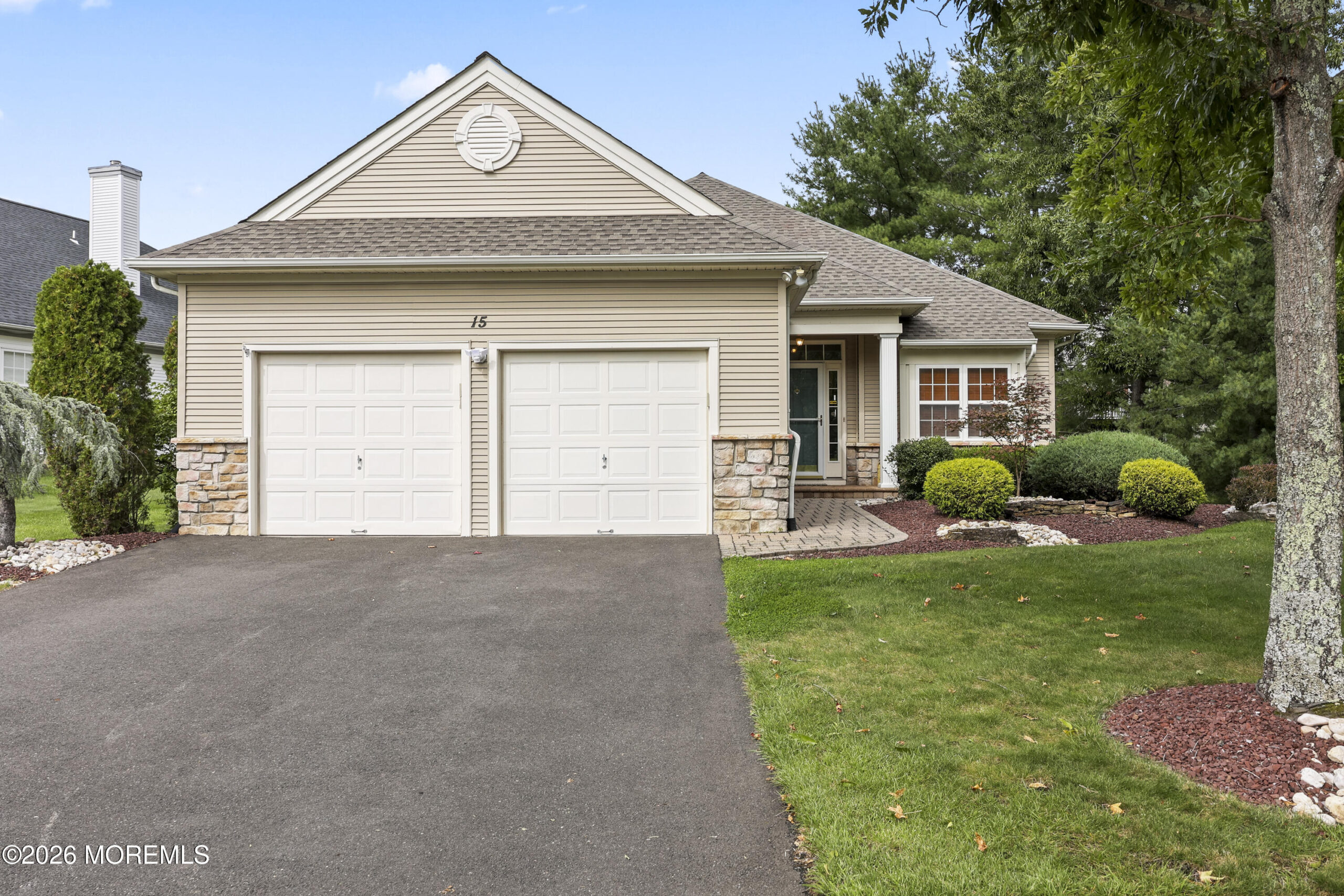 15 Narrowbrook Court, Manalapan, NJ, 07726