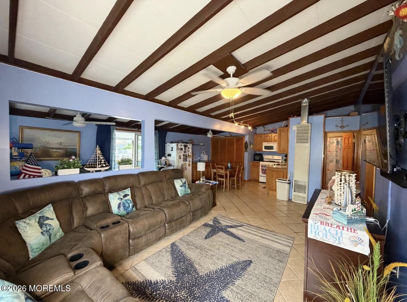 15 Beverly Lane Image 2