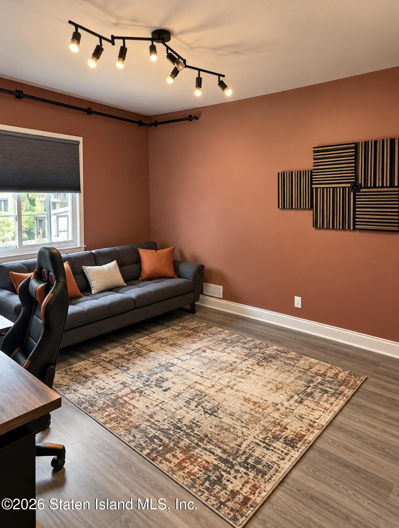 32 Charleston Avenue Image 2