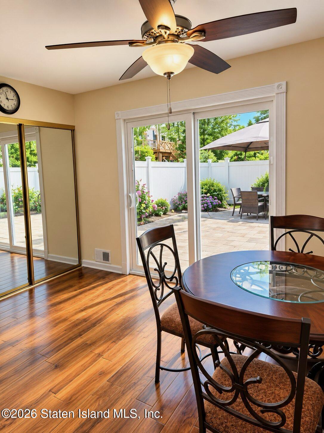32 Charleston Avenue Image 5
