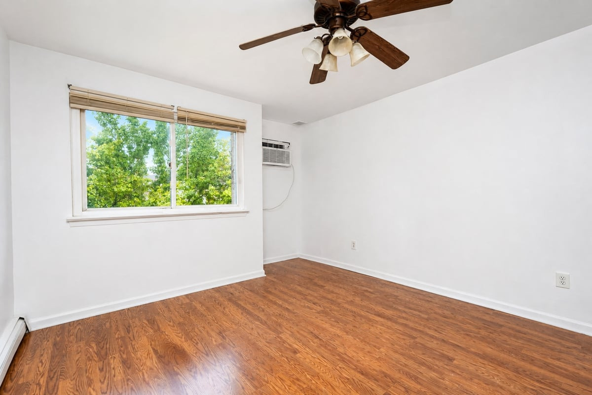 360 Barlow Avenue 6A Image 4