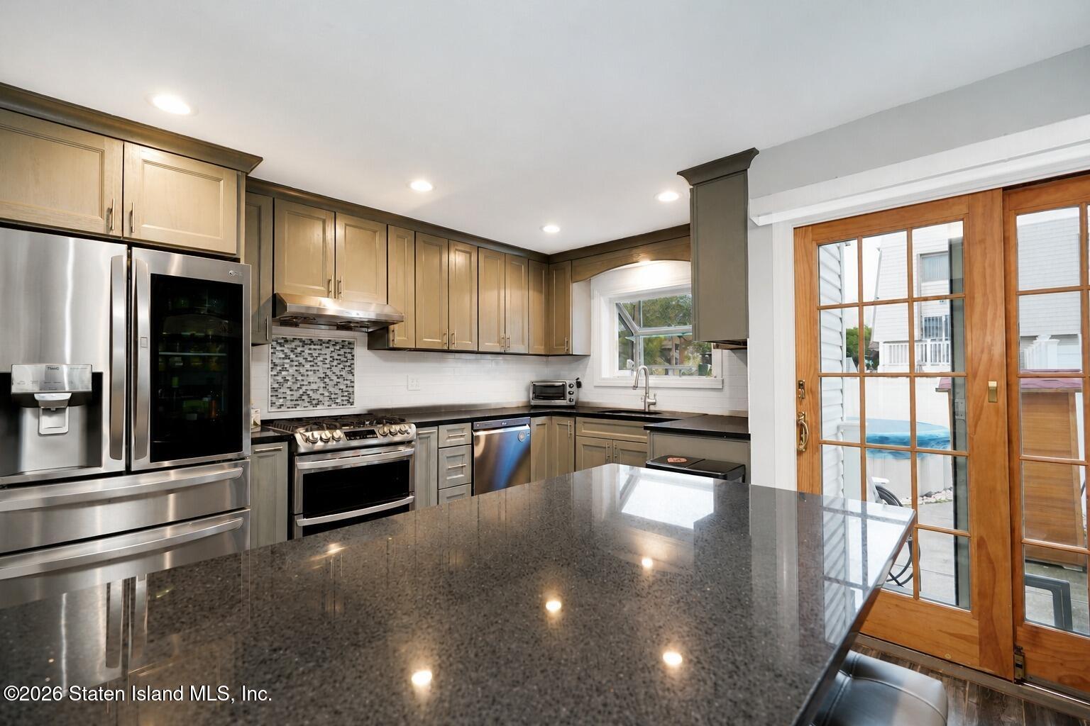 283 Elverton Avenue Image 5