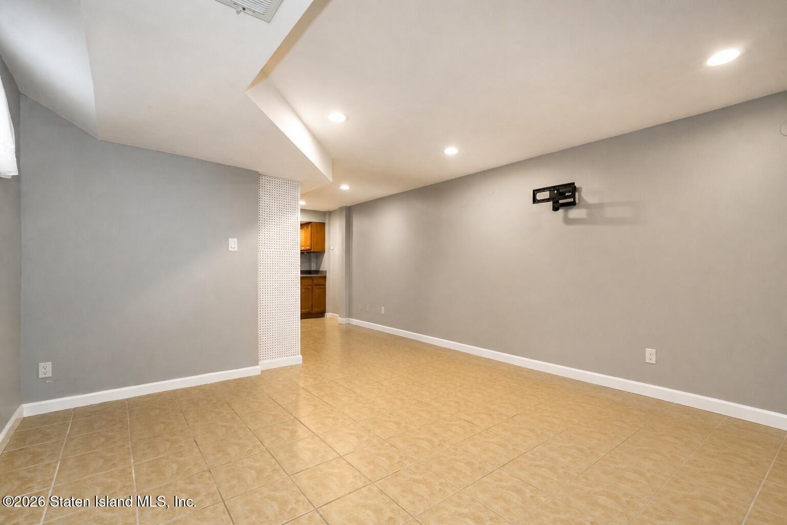 283 Elverton Avenue, Staten Island, NY, 10308 image 24