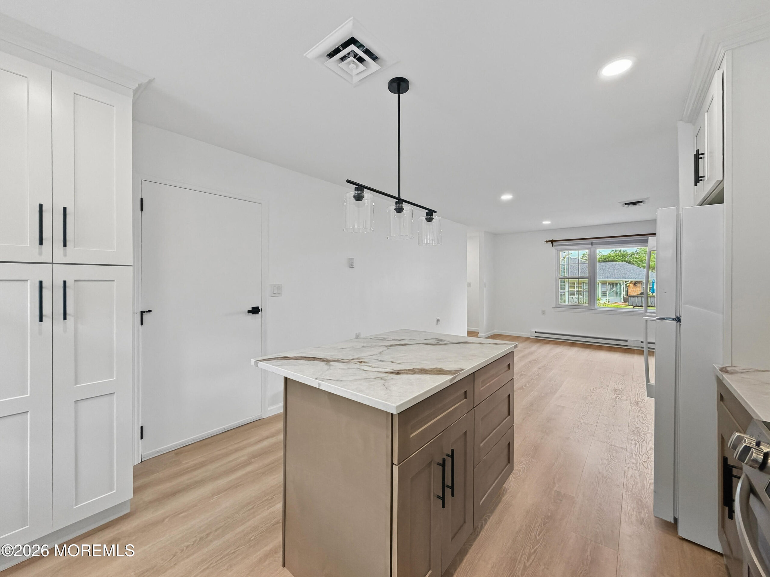 569A Sheffield Court Image 4