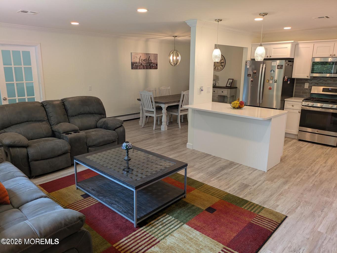 18 Maison Way Image 2