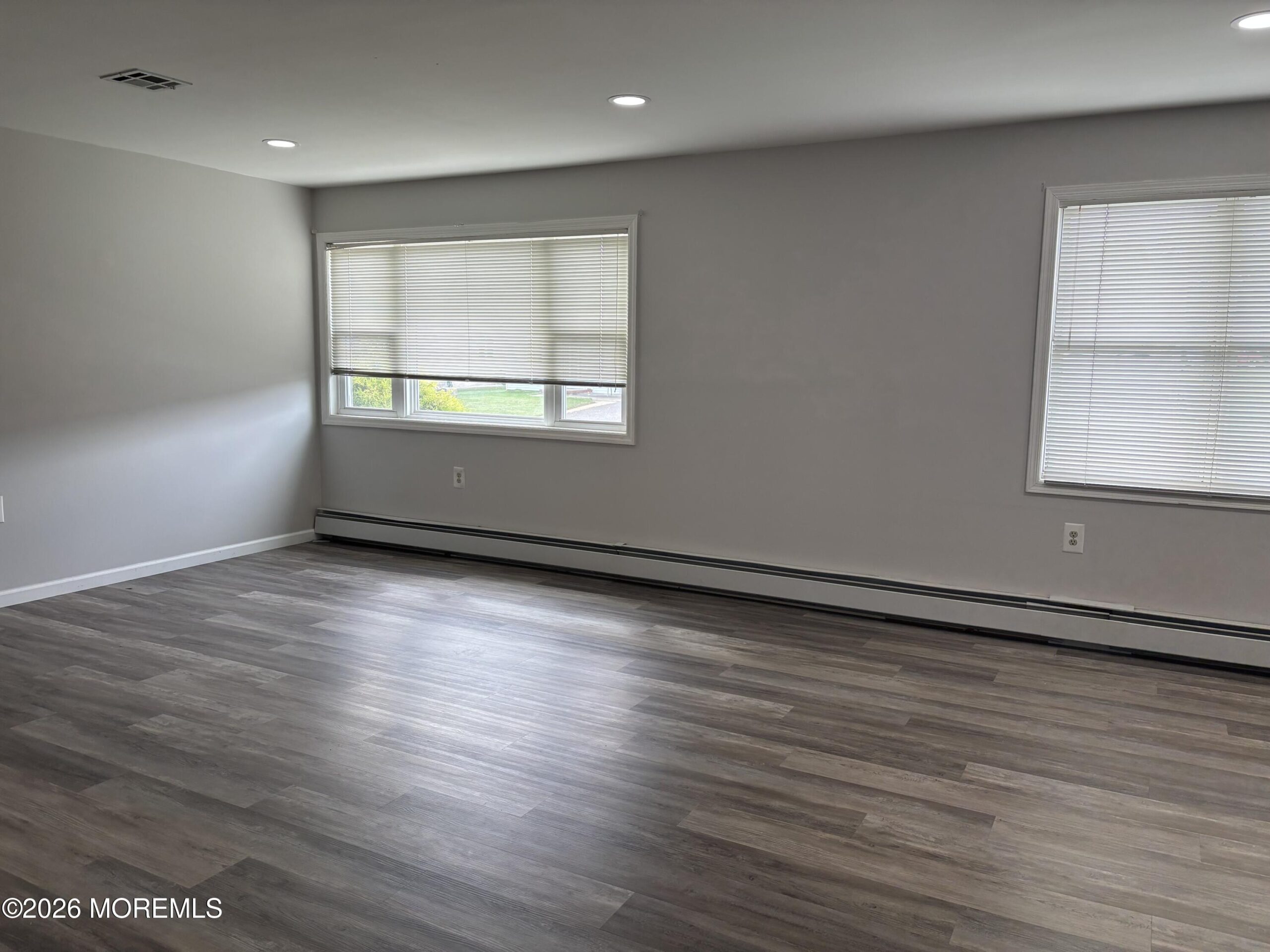 2 Tropicana Court Image 4