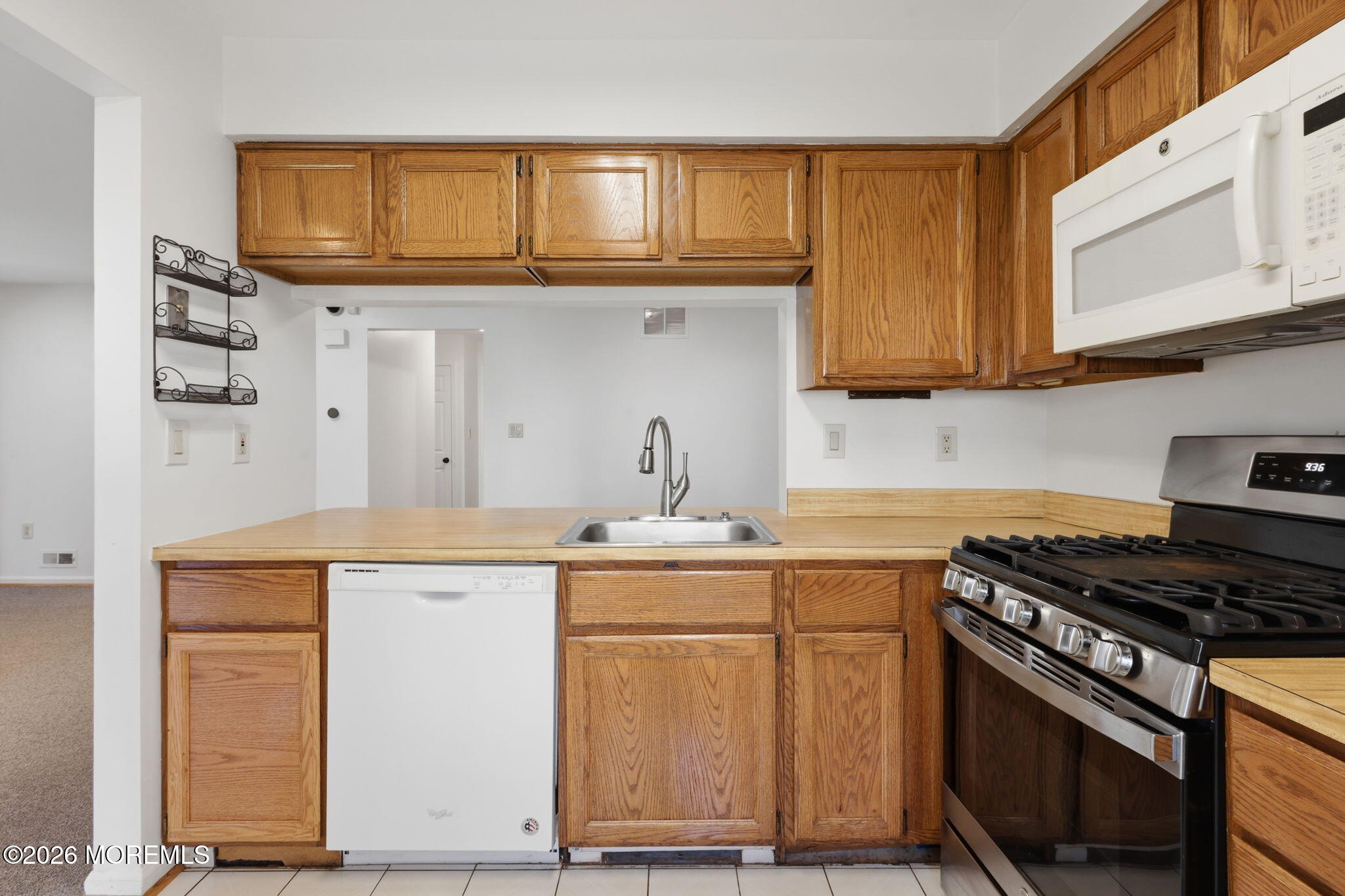 2704 Commons Drive 4, East Brunswick, NJ, 08816 image 15