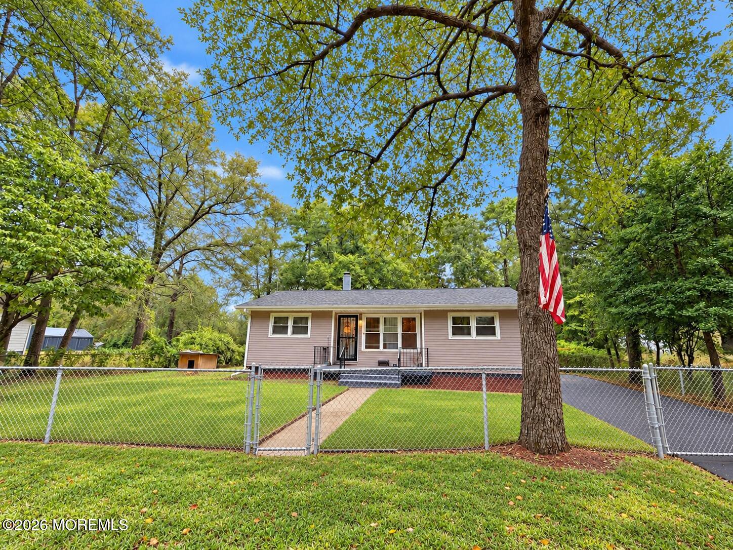 521 Ridgeview Avenue Image 2