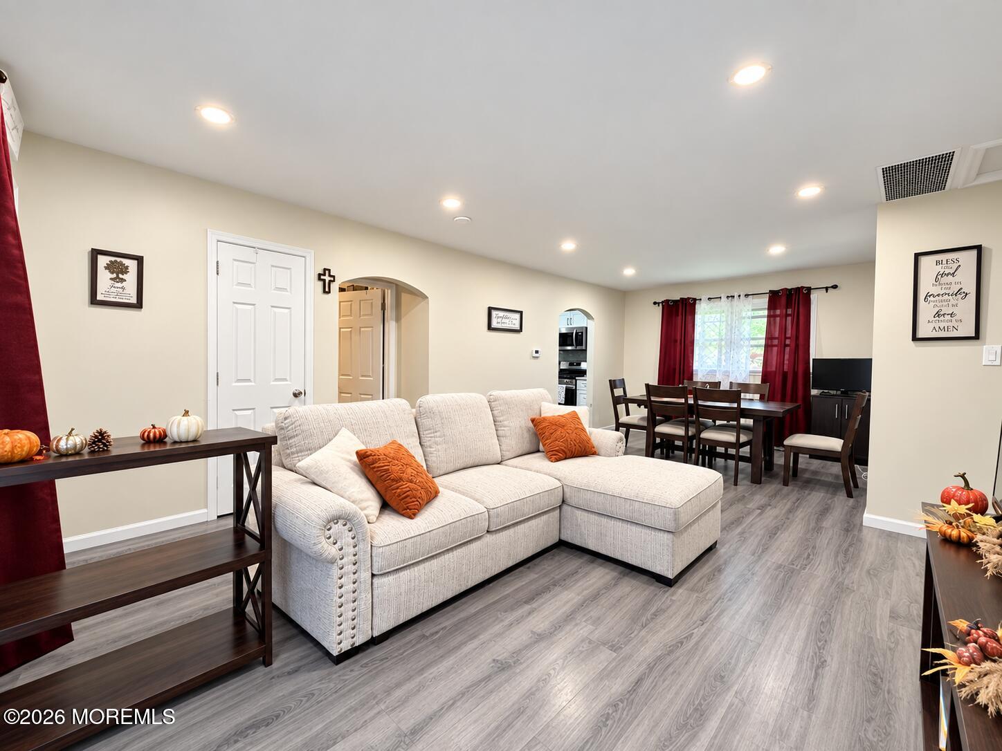 521 Ridgeview Avenue Image 4