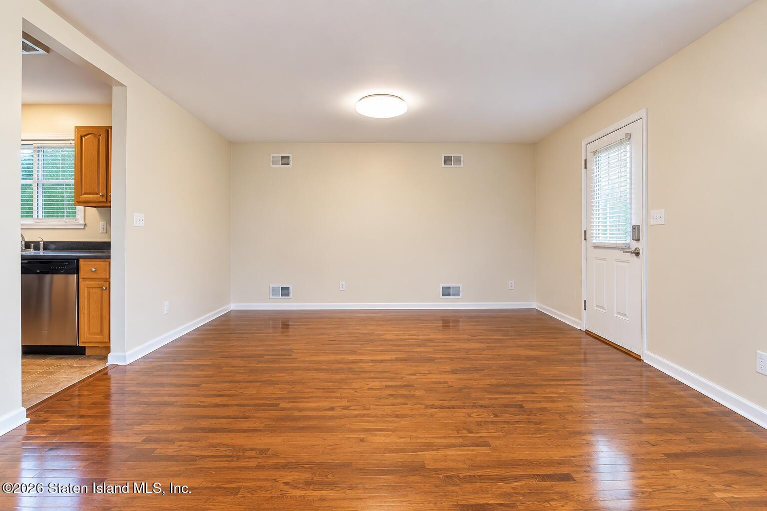 173 Colony Avenue Image 4