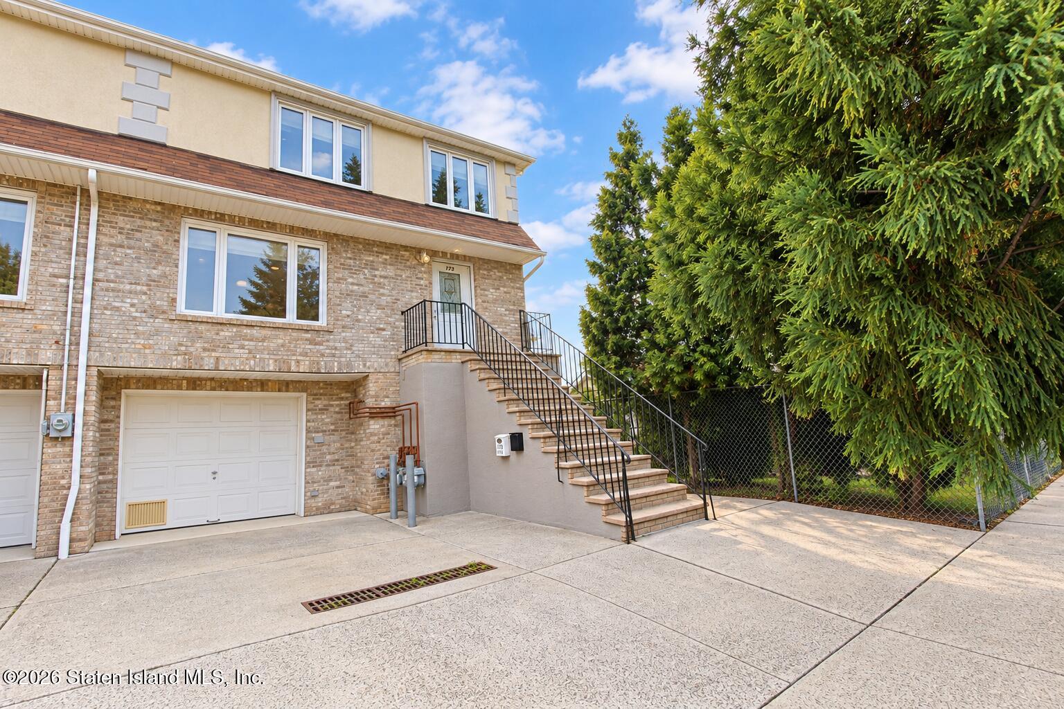 173 Colony Avenue Image 2
