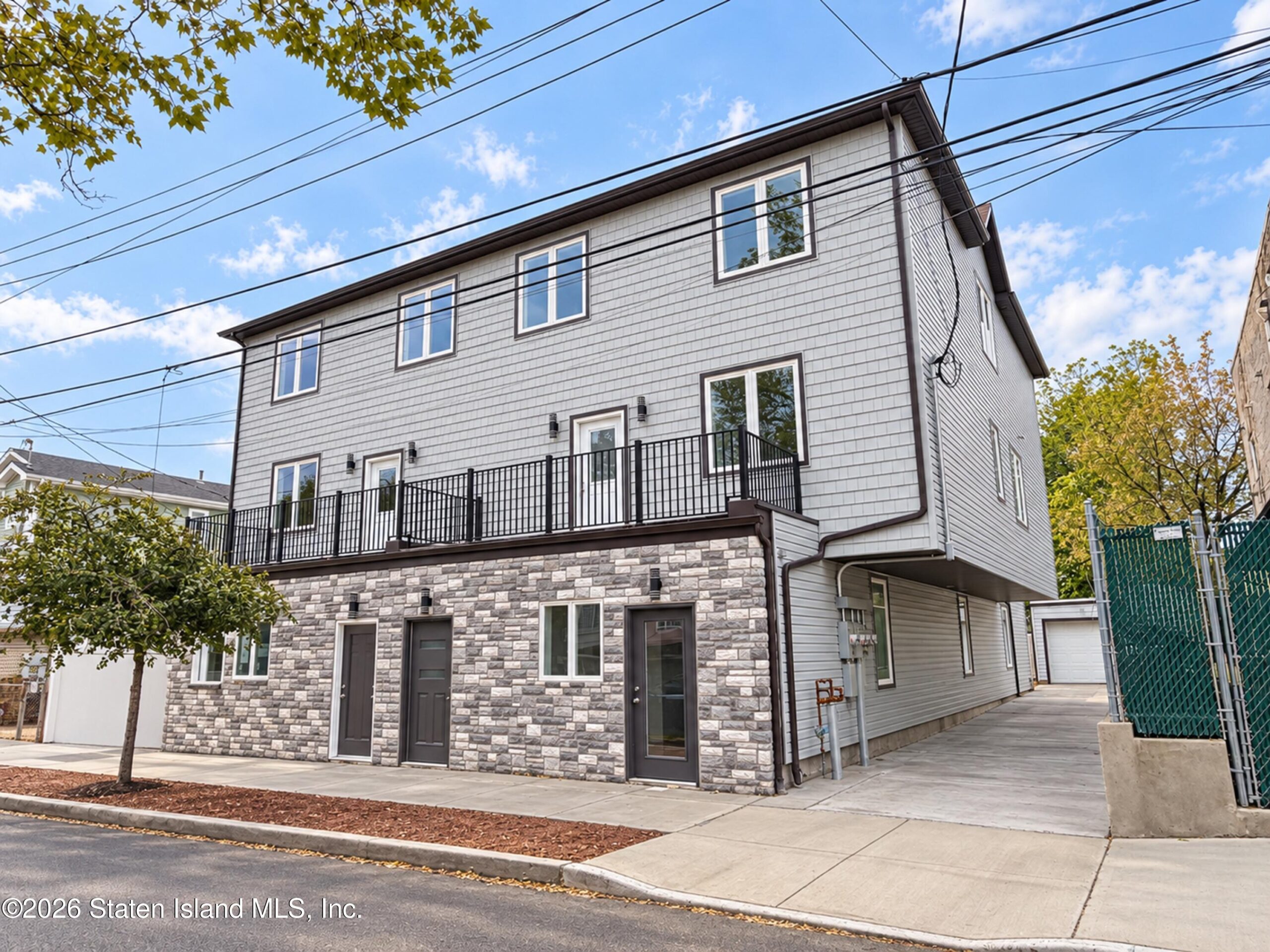 291 Colony Avenue Image 3