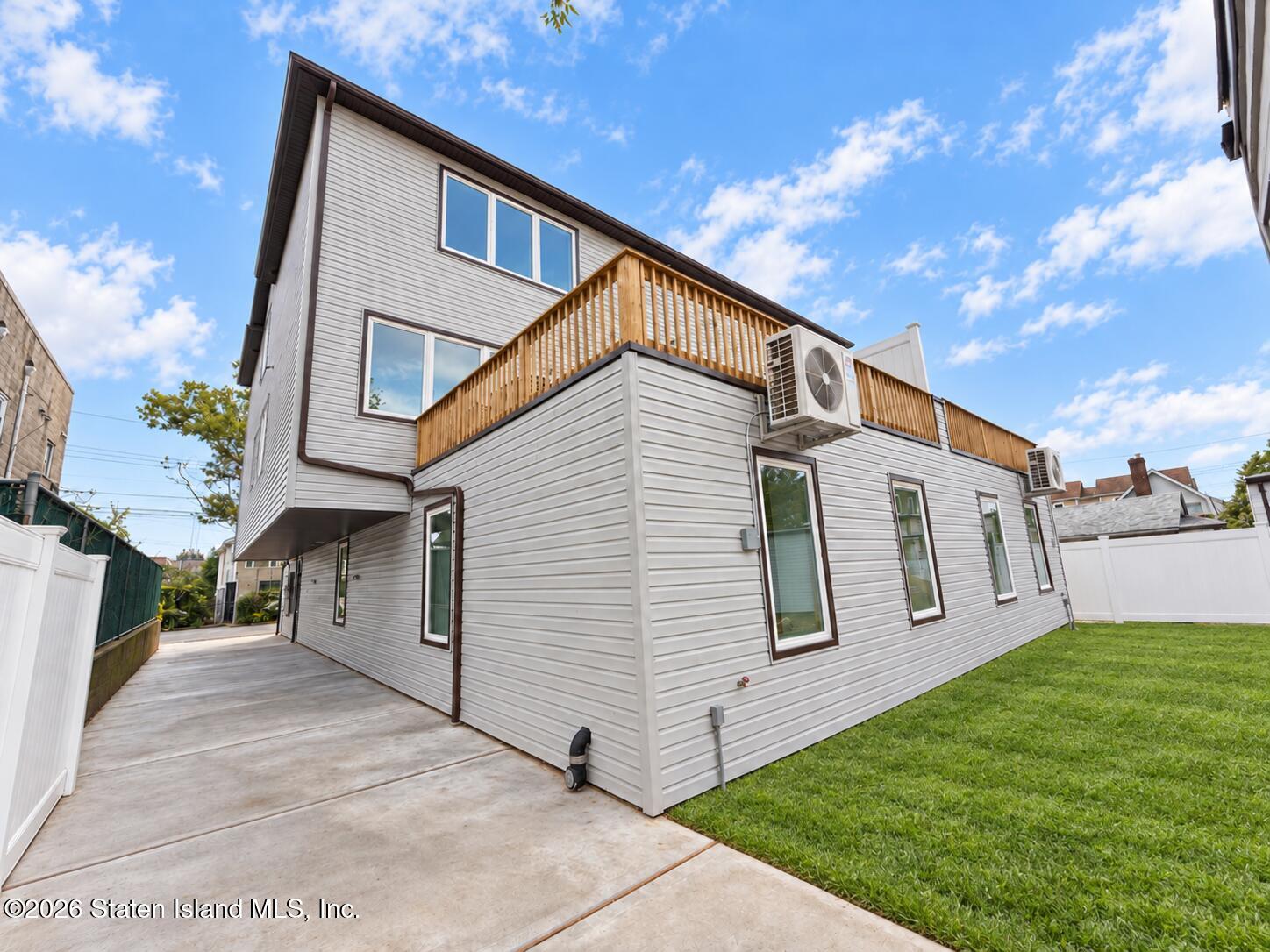 291 Colony Avenue Image 4