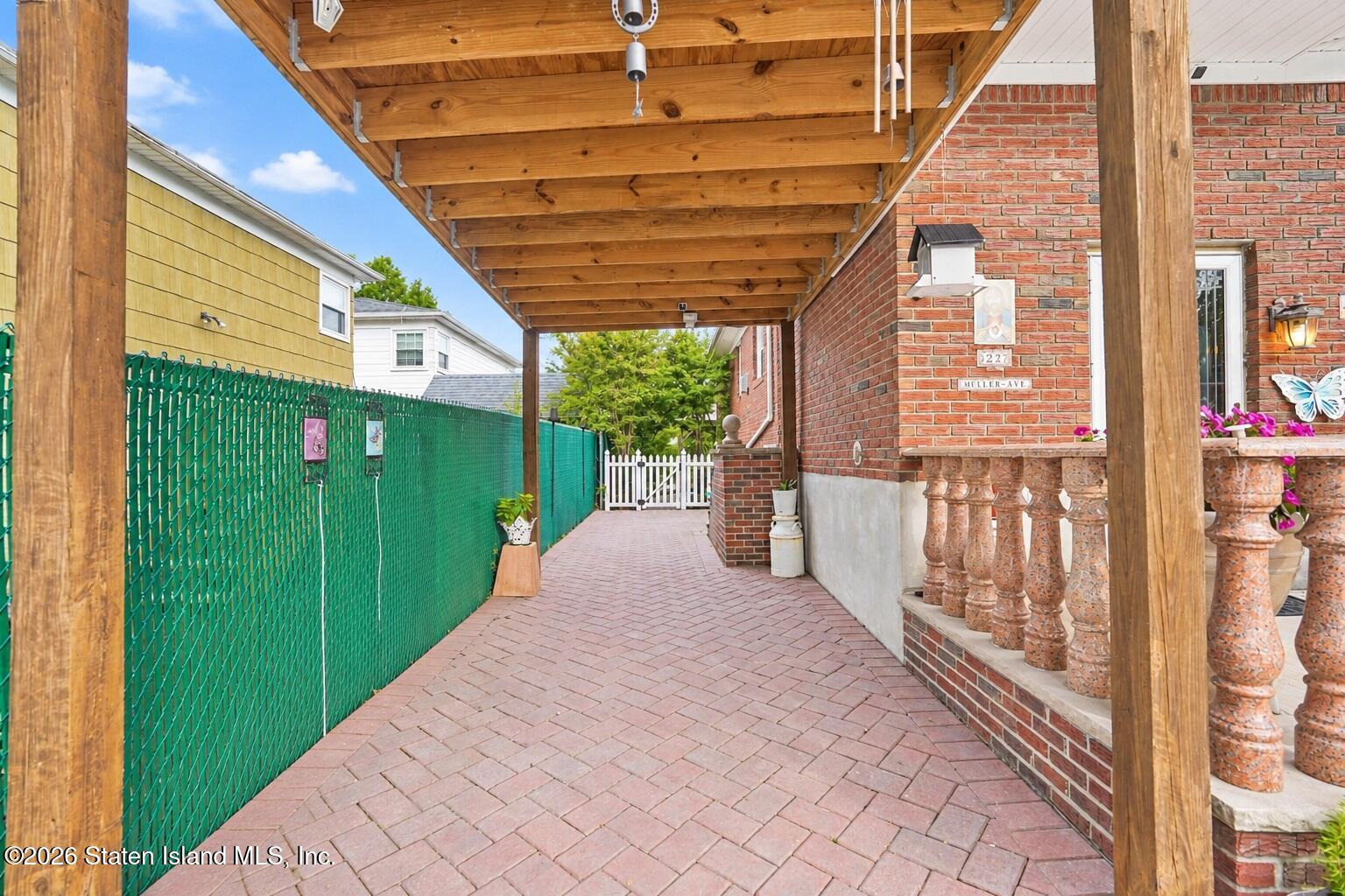 27 Muller Avenue Image 4