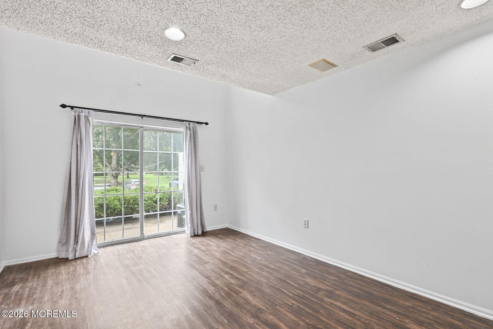 22 Dover Court Image 5