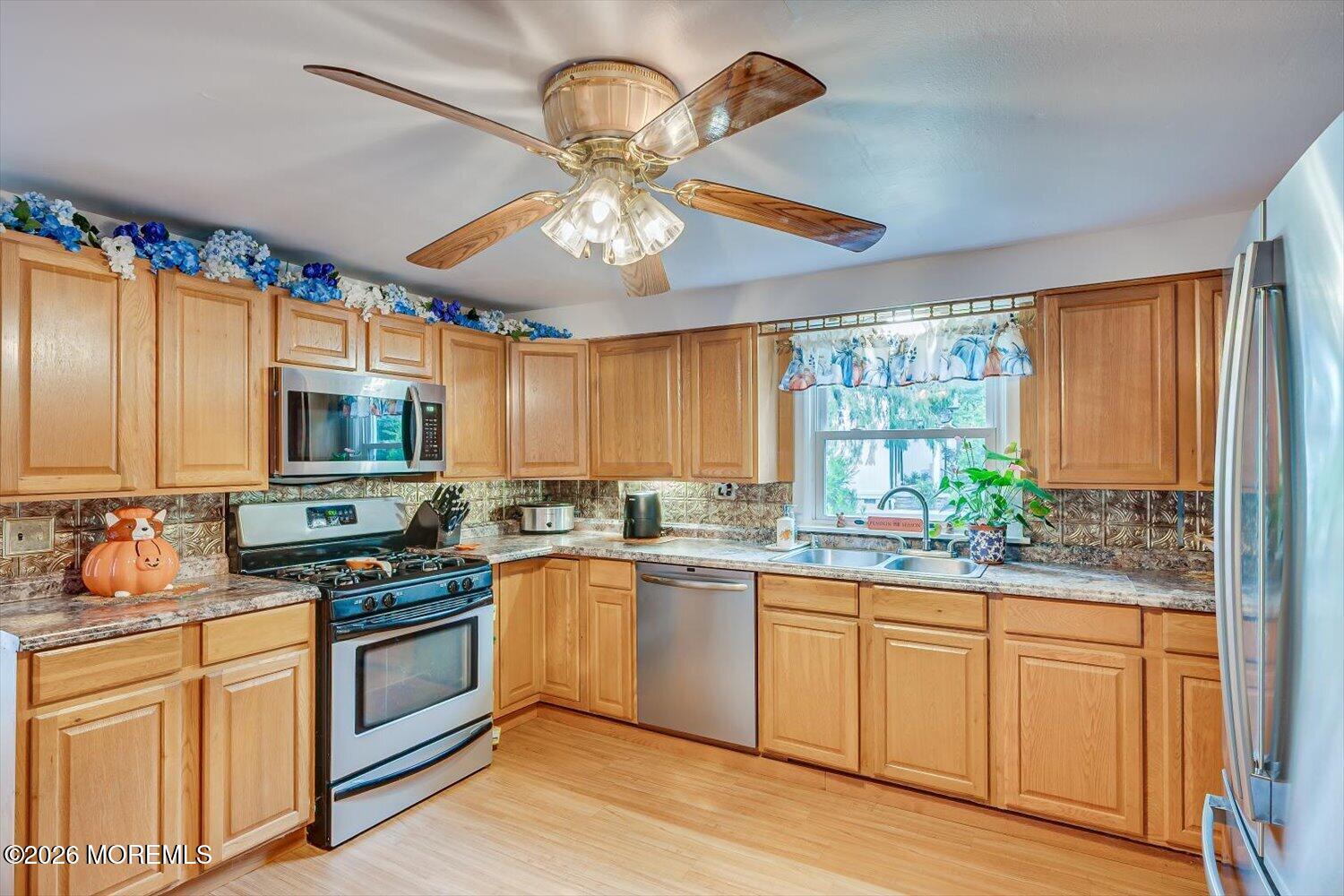62 Taylors Mills Road, Manalapan, NJ, 07726 image 17