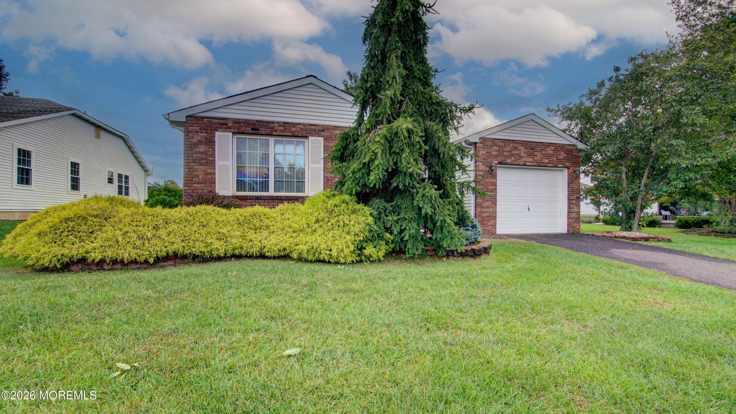 4 Lesley Drive, Marlboro, NJ, 07746