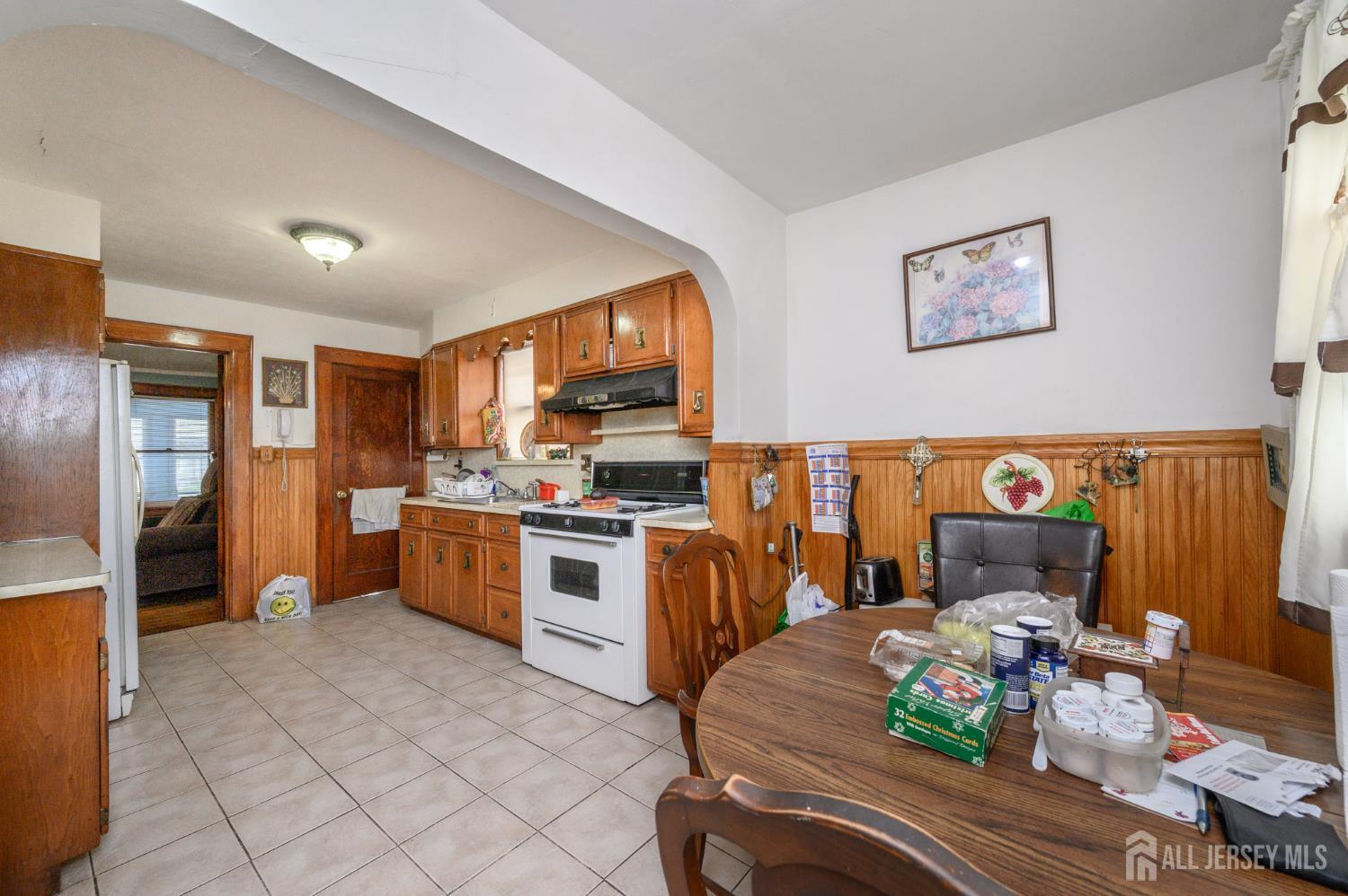 862 Gibbons Court, Elizabeth, NJ, 07202 image 14