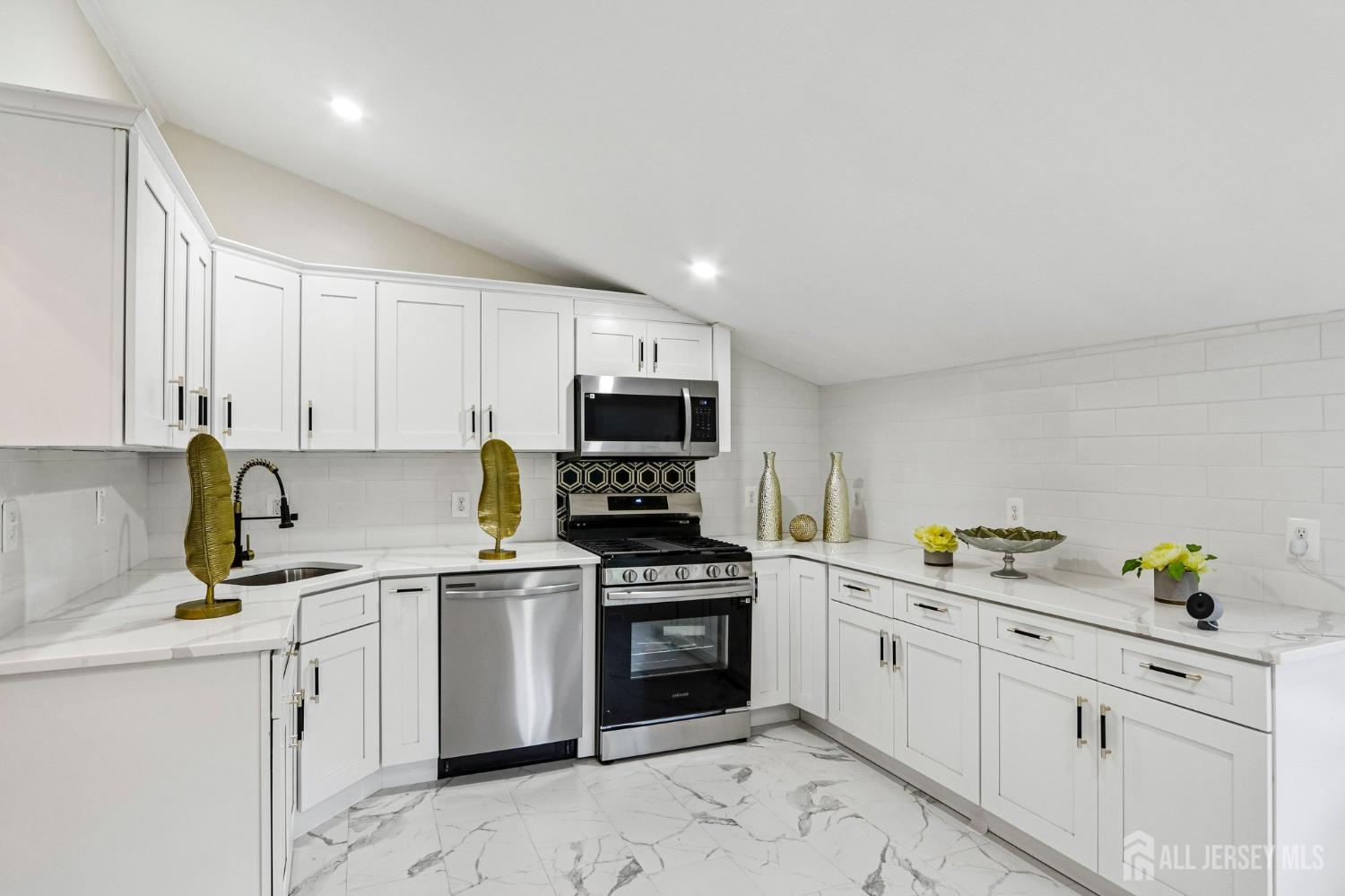 53 S Woodland Avenue, Woodbury Heights, NJ, 08096 image 29