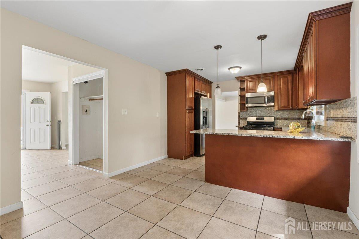56 gramercy Drive, Piscataway, NJ, 08854 image 14