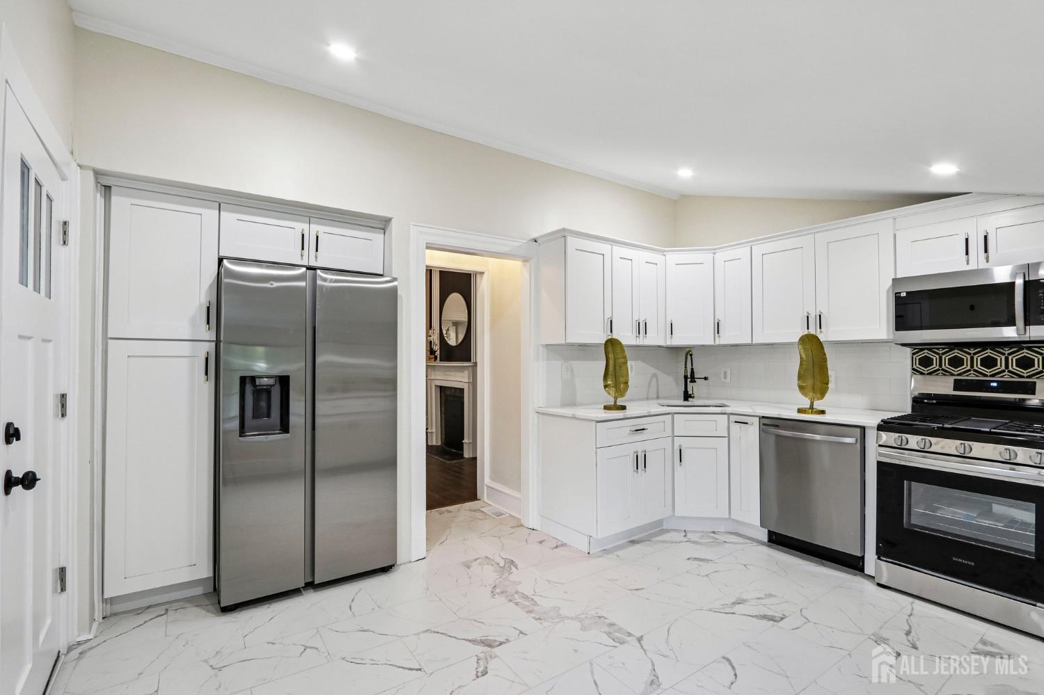 53 S Woodland Avenue, Woodbury Heights, NJ, 08096 image 26
