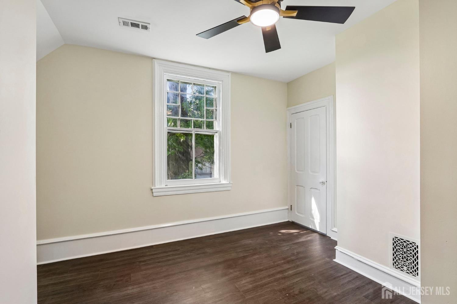 53 S Woodland Avenue, Woodbury Heights, NJ, 08096 image 15