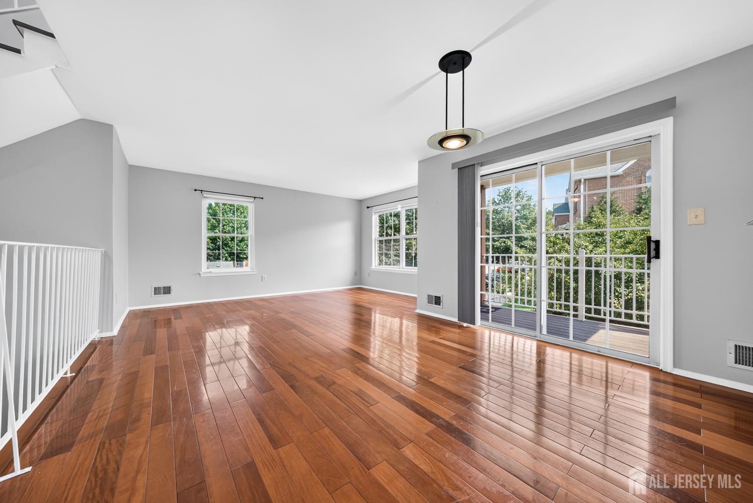 216 Copeley Way Image 3