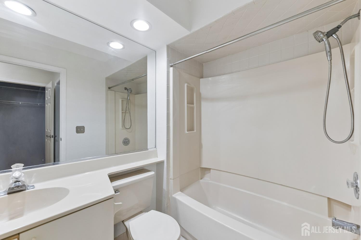 1403 Stoneridge Circle, Helmetta, NJ, 08828 image 19