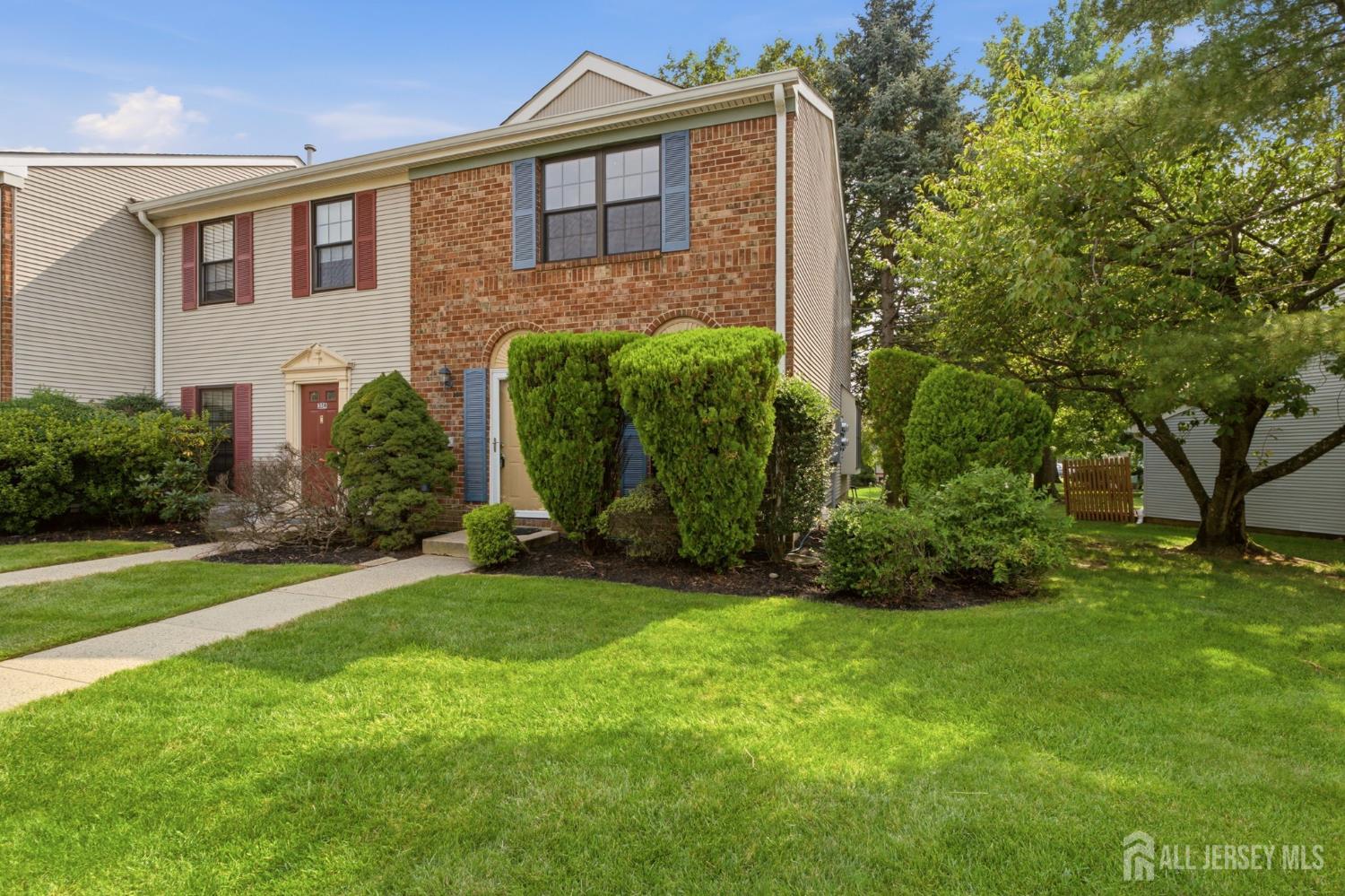 360 Bromley Place Image 3