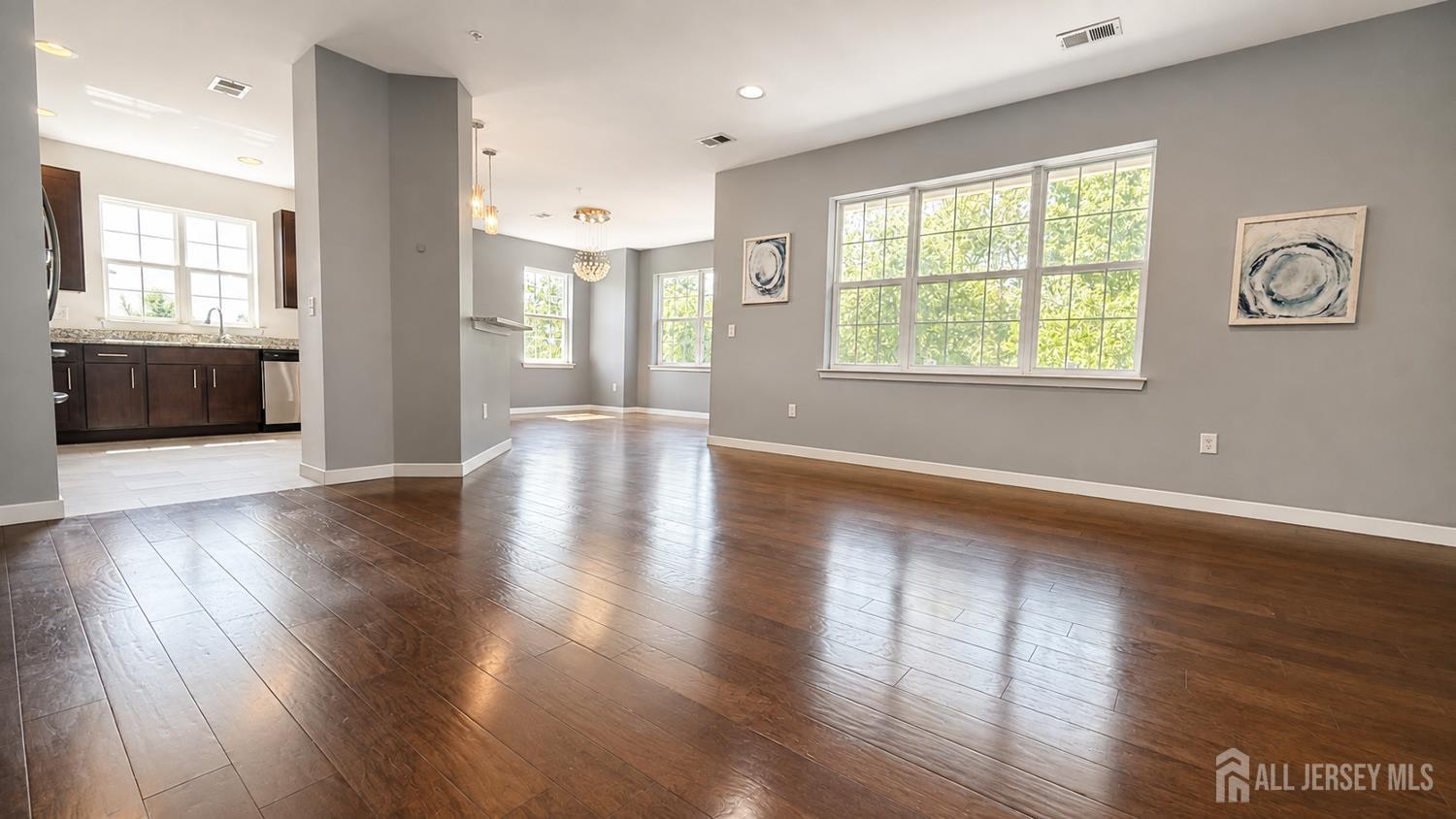 432 Tower Boulevard Image 5