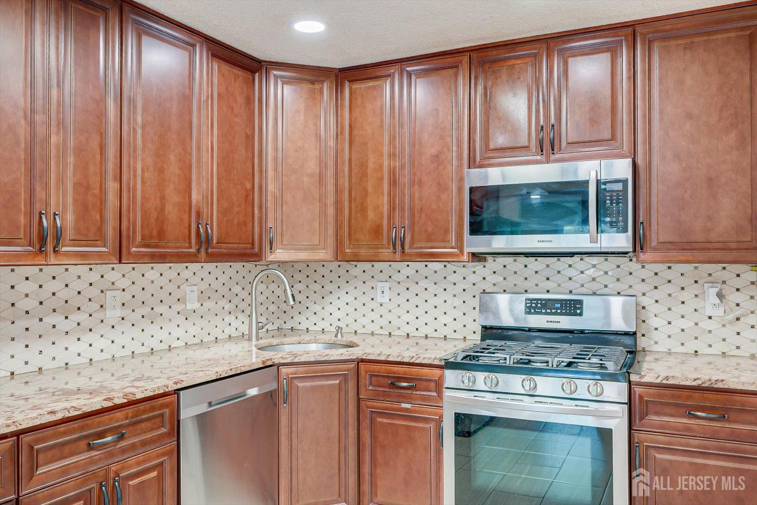 73 Goodwin Drive, North Brunswick, NJ, 08902 image 21
