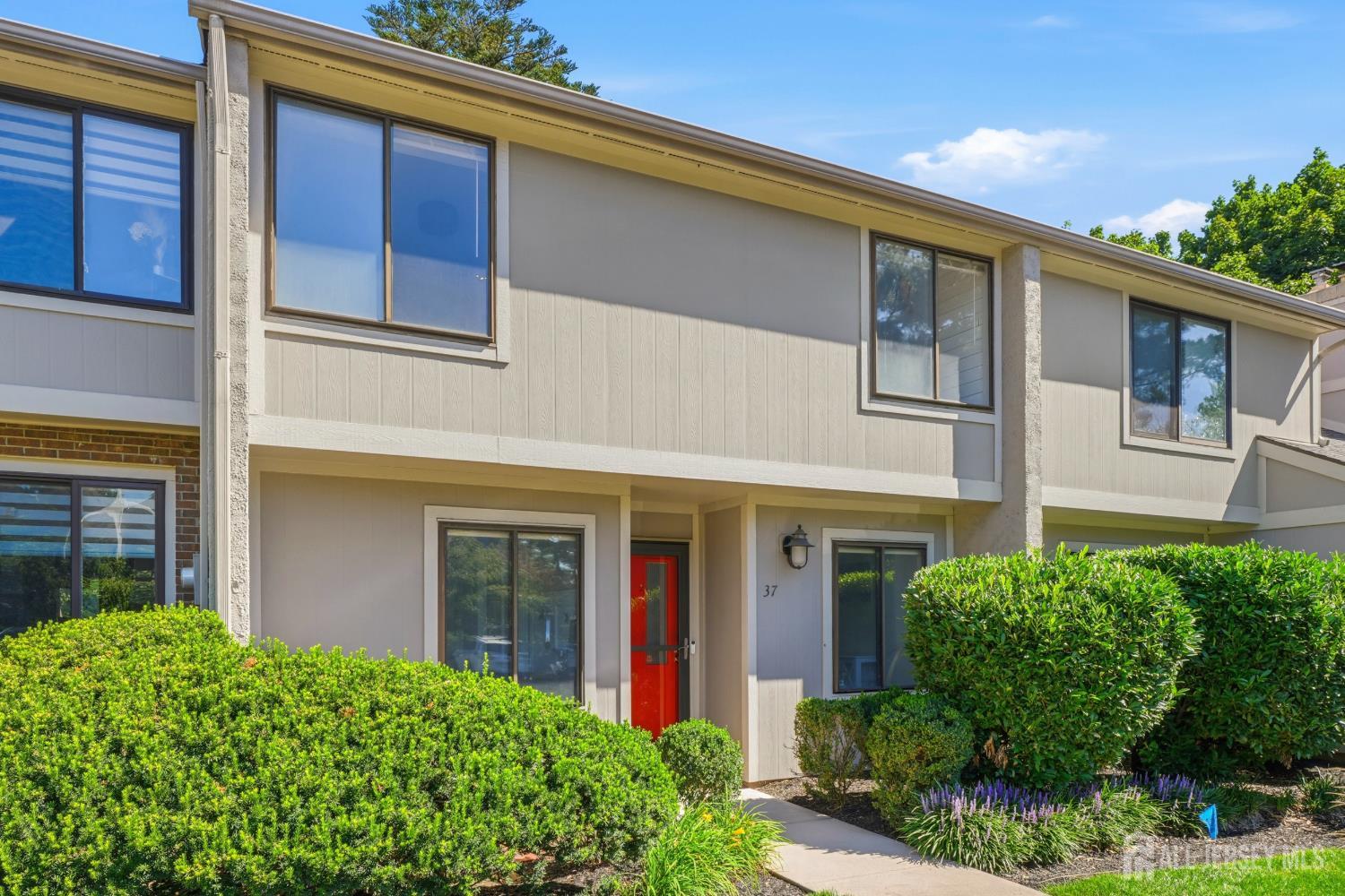 37 Irongate Image 4