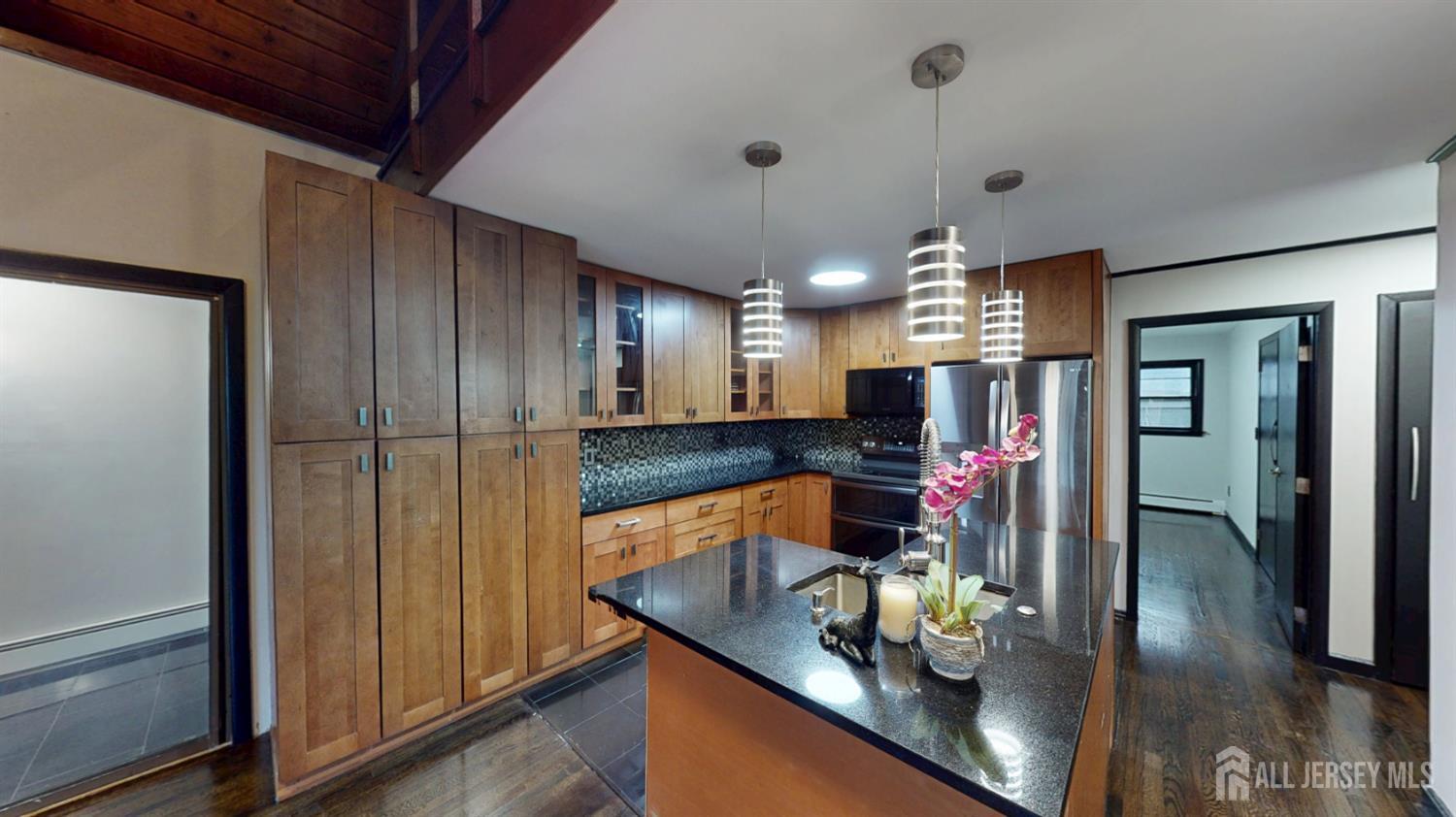 254 Schussler Street Image 5