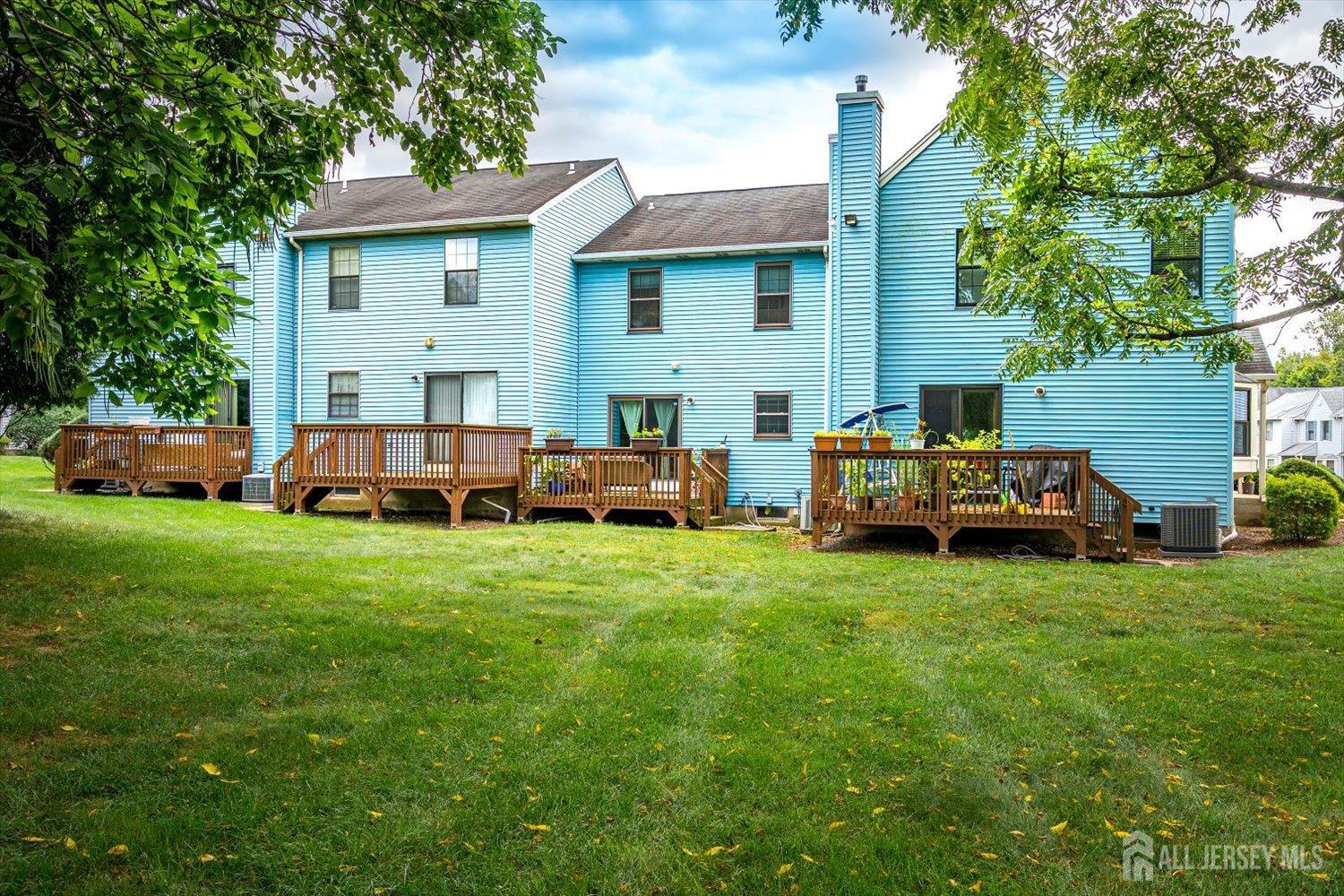 1602 Deerfield Drive Image 2