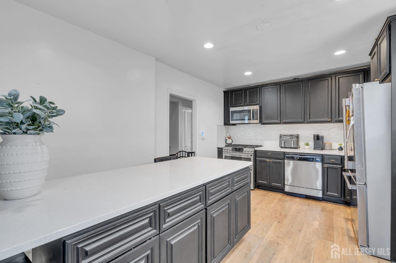 282 Alpine Street, Perth Amboy, NJ, 08861 image 16