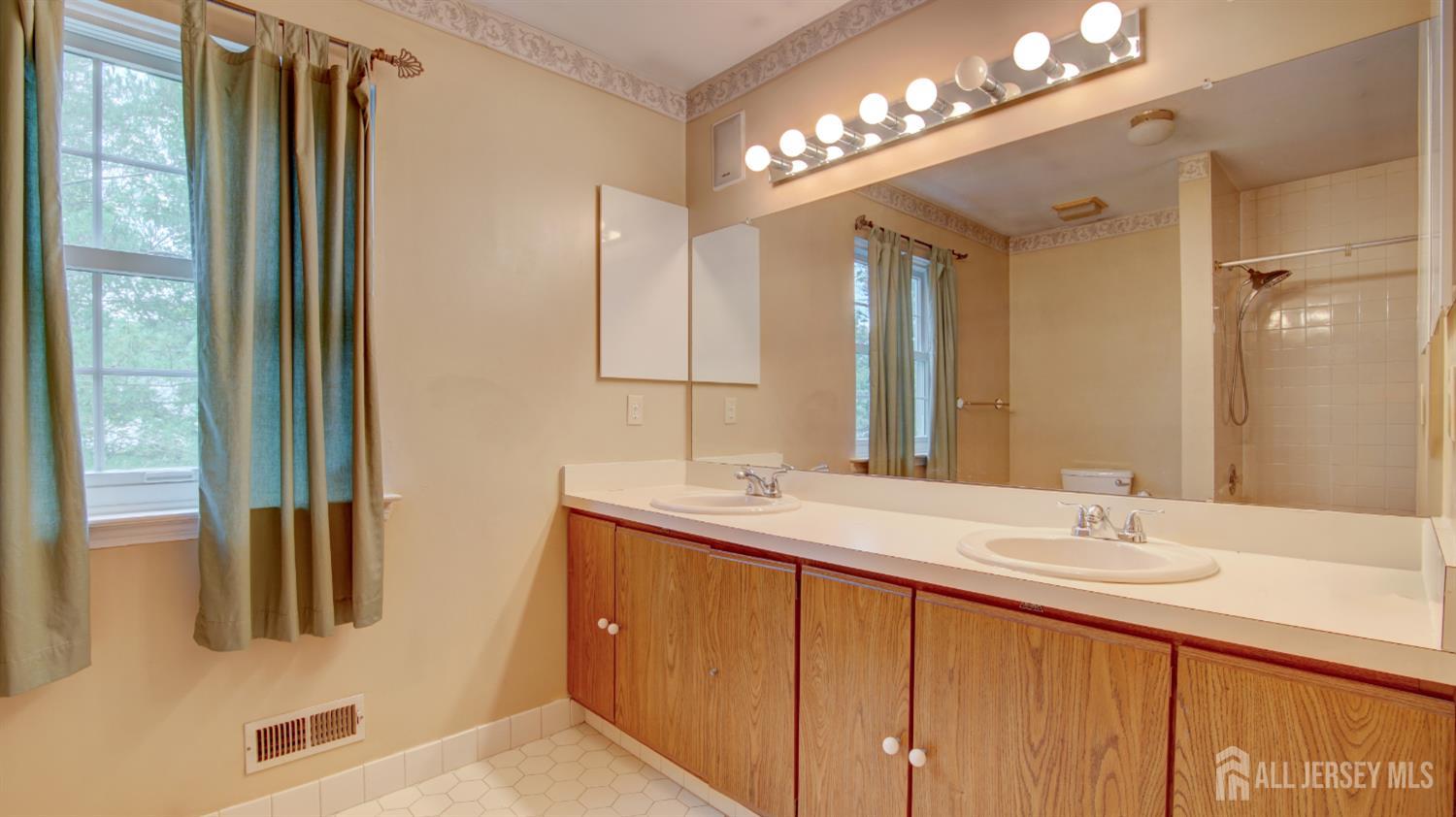 8 Forden Court, Sayreville, NJ, 08872 image 19